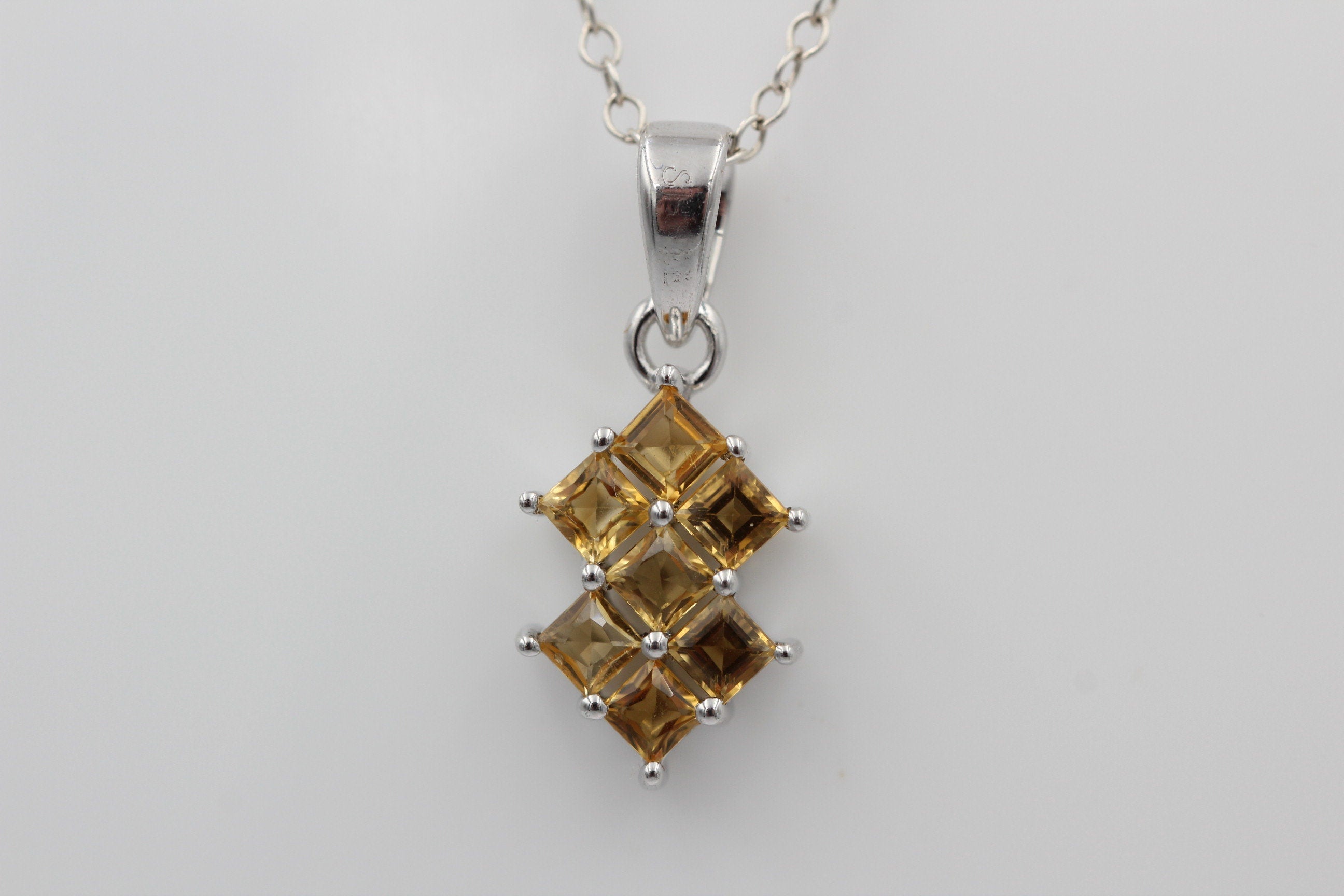 Echter Citrin Silberanhänger 925, Goldener Edelstein Schmuck, Gelbe Kristall Kette, Elegantes Design, 1,9 ct Unikat, Geschenk zum Geburtstag