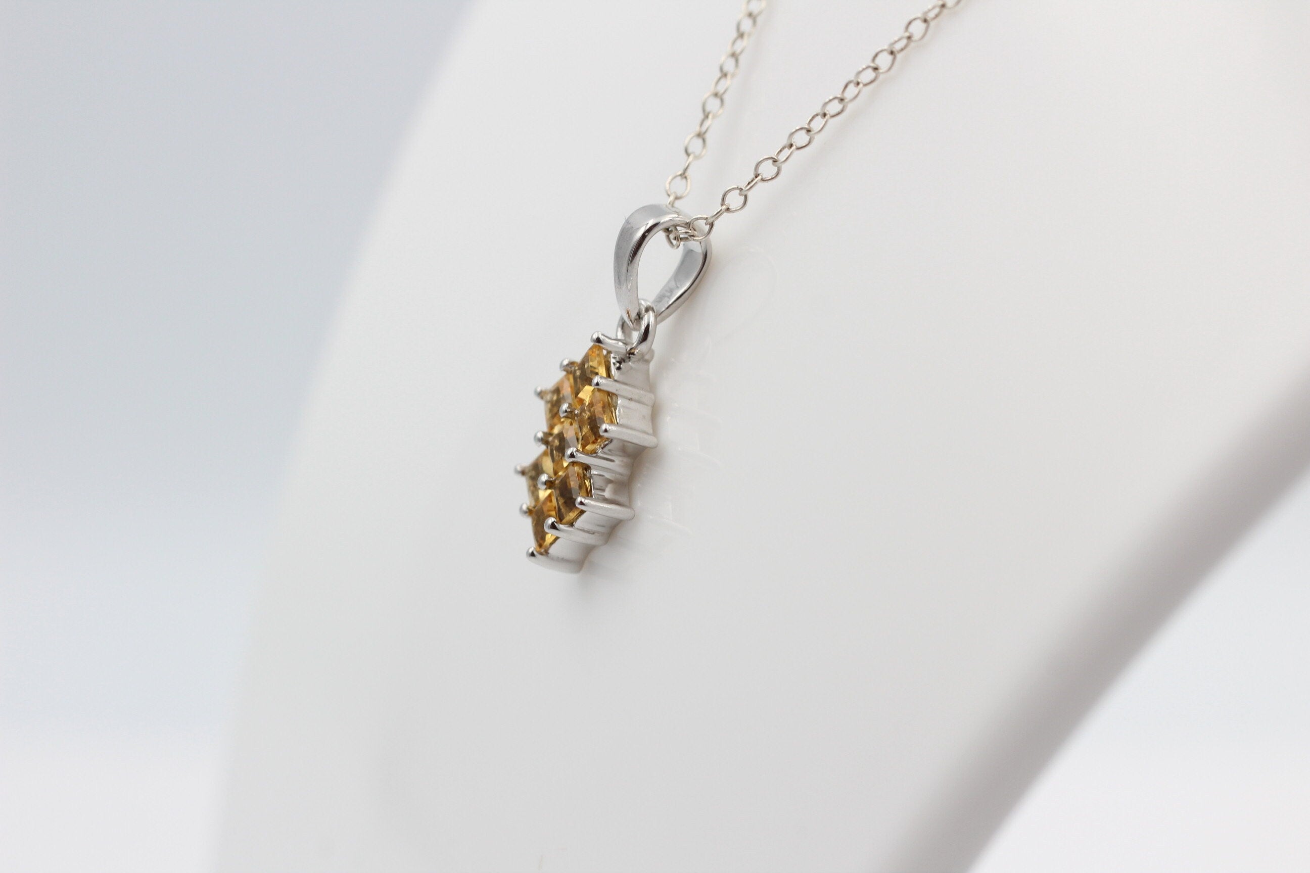 Echter Citrin Silberanhänger 925, Goldener Edelstein Schmuck, Gelbe Kristall Kette, Elegantes Design, 1,9 ct Unikat, Geschenk zum Geburtstag