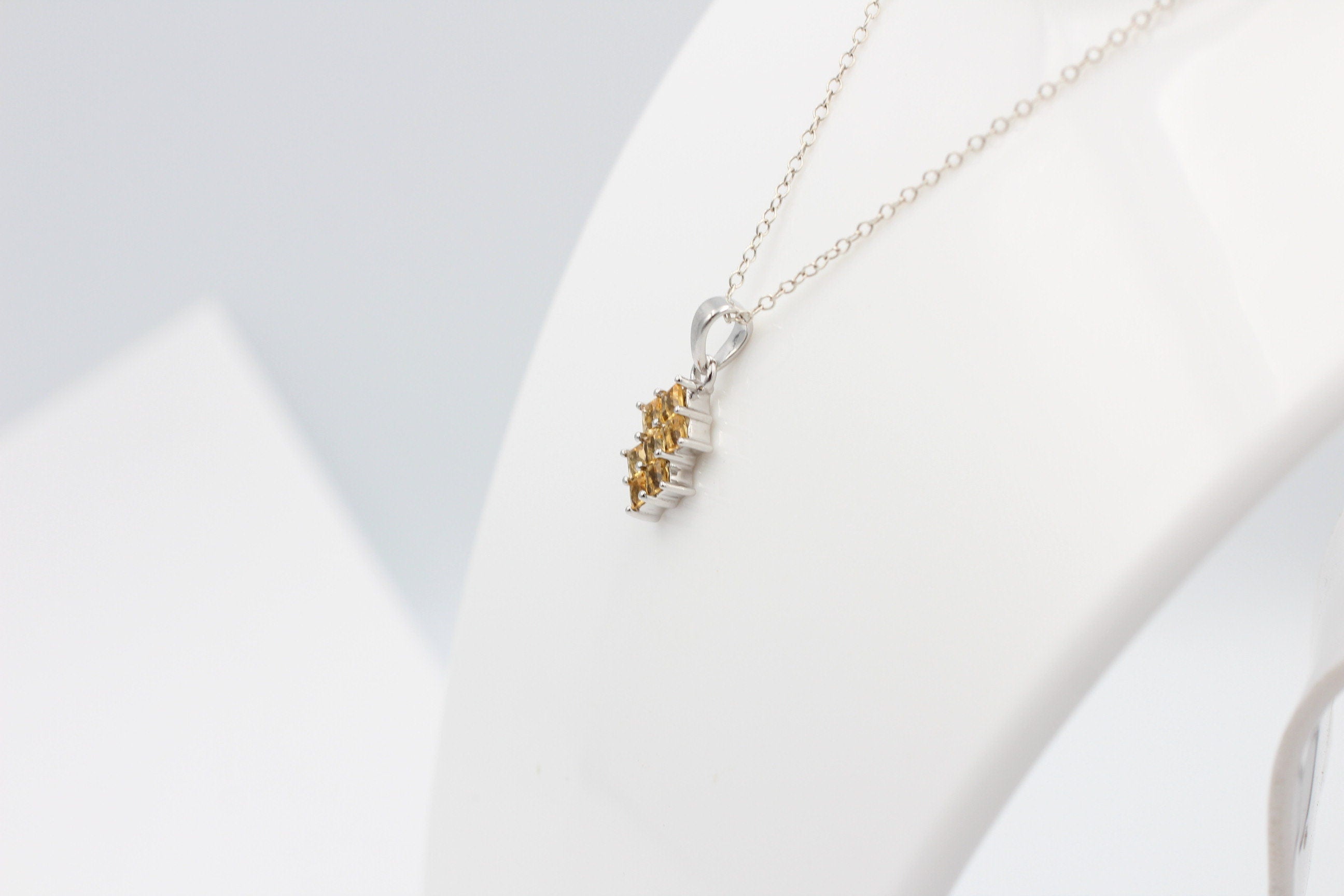 Echter Citrin Silberanhänger 925, Goldener Edelstein Schmuck, Gelbe Kristall Kette, Elegantes Design, 1,9 ct Unikat, Geschenk zum Geburtstag