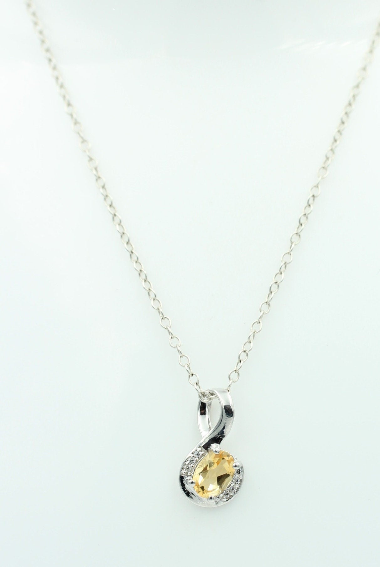 1,12 Carat gelber Citrin  Anhänger 925 Silber Collier Kette mit Zirkonia Edel