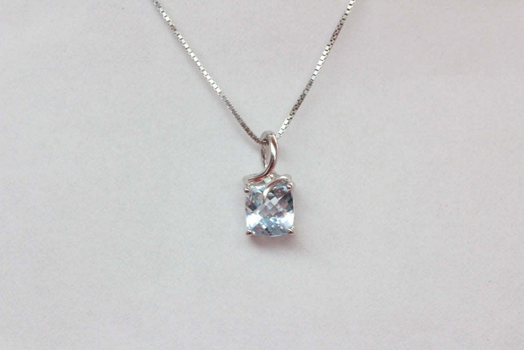 Edler 1,4 Carat Blautopas Anhanger 925 Silber Collier Kette himmelblauer Topas