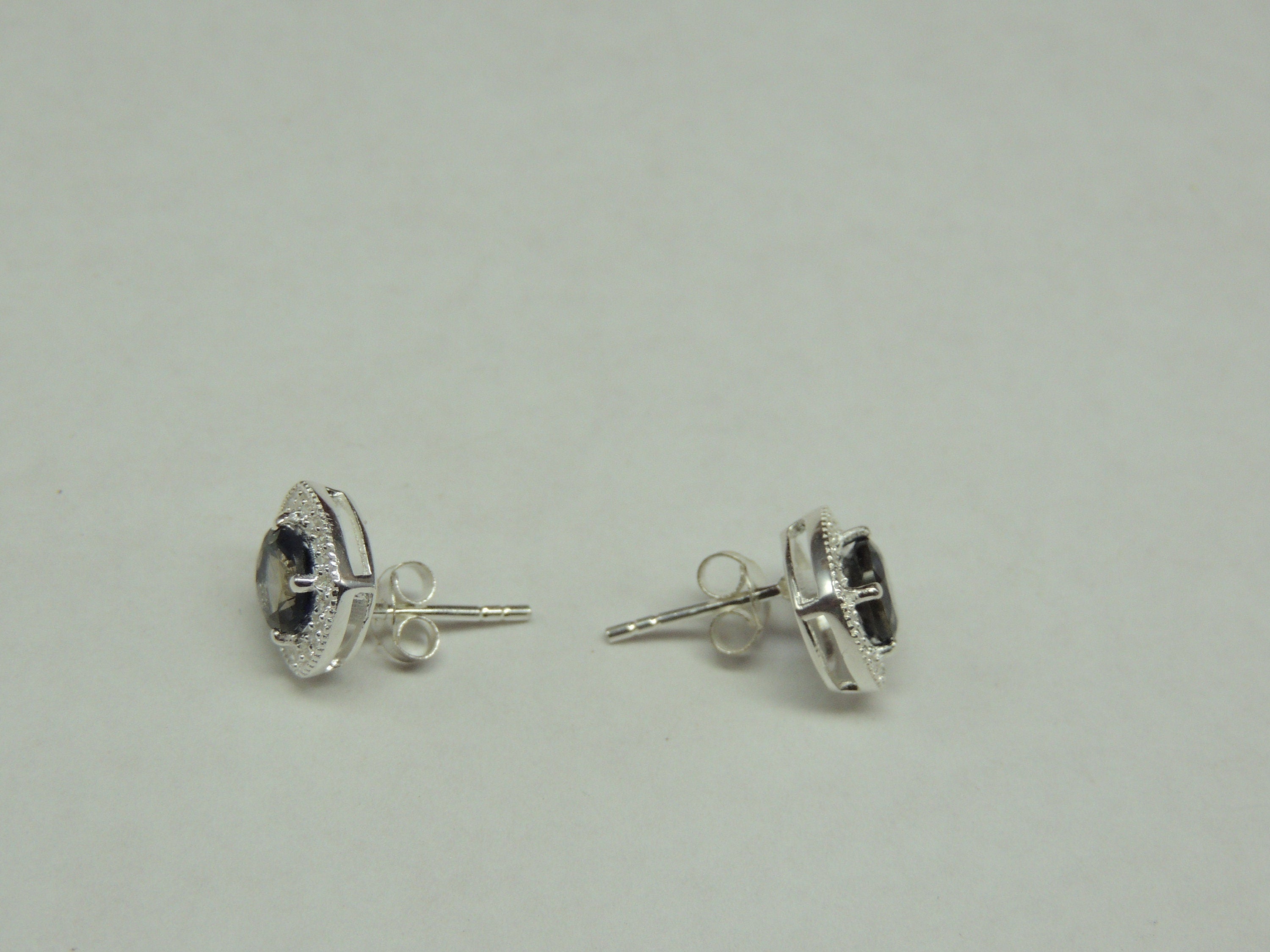 1,5 Carat Iolith Ohrstecker mit Zirkonia 925 Silber Ohrring Ohrschmuck Wassersaphir