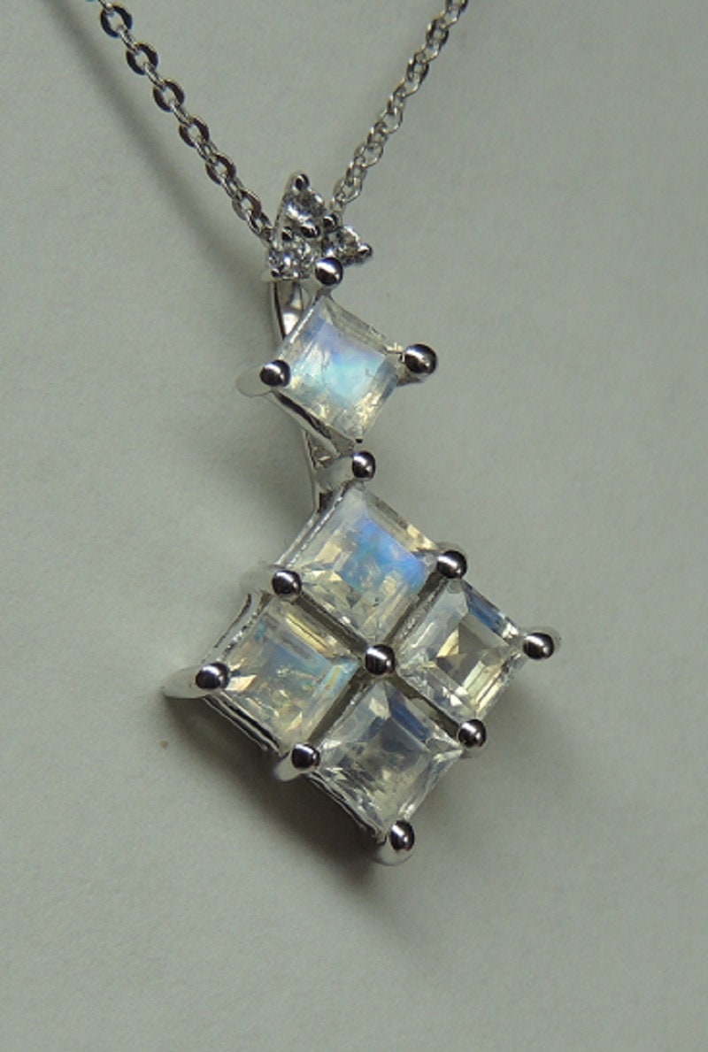Edler 1,55 Carat Mondlichttopas Anhanger 925 Silber  Mondlicht Topas