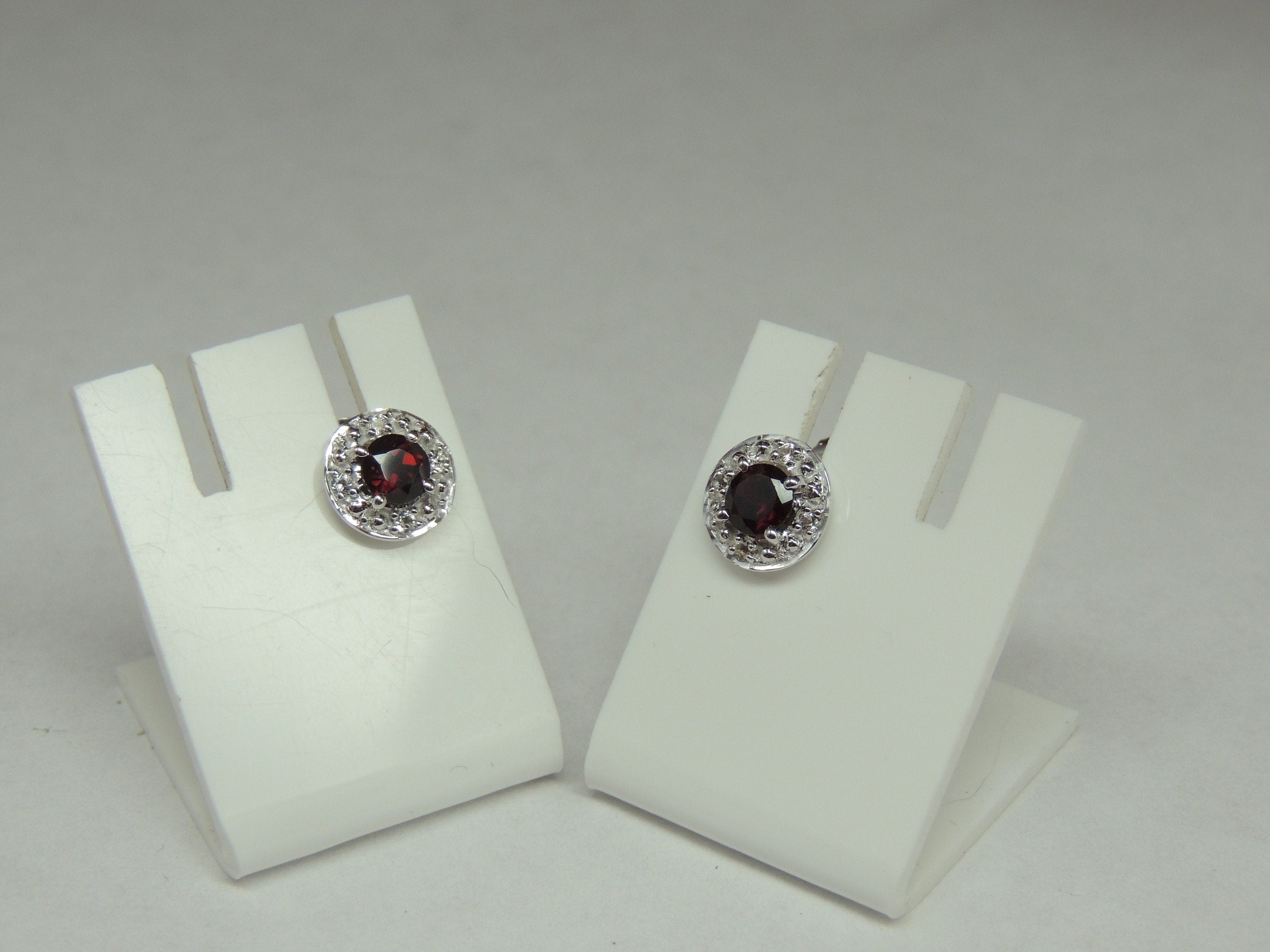 Edle 1,2 Carat Granat weisstopas Ohrstecker 925 Silber Ohrring blutroter Granat
