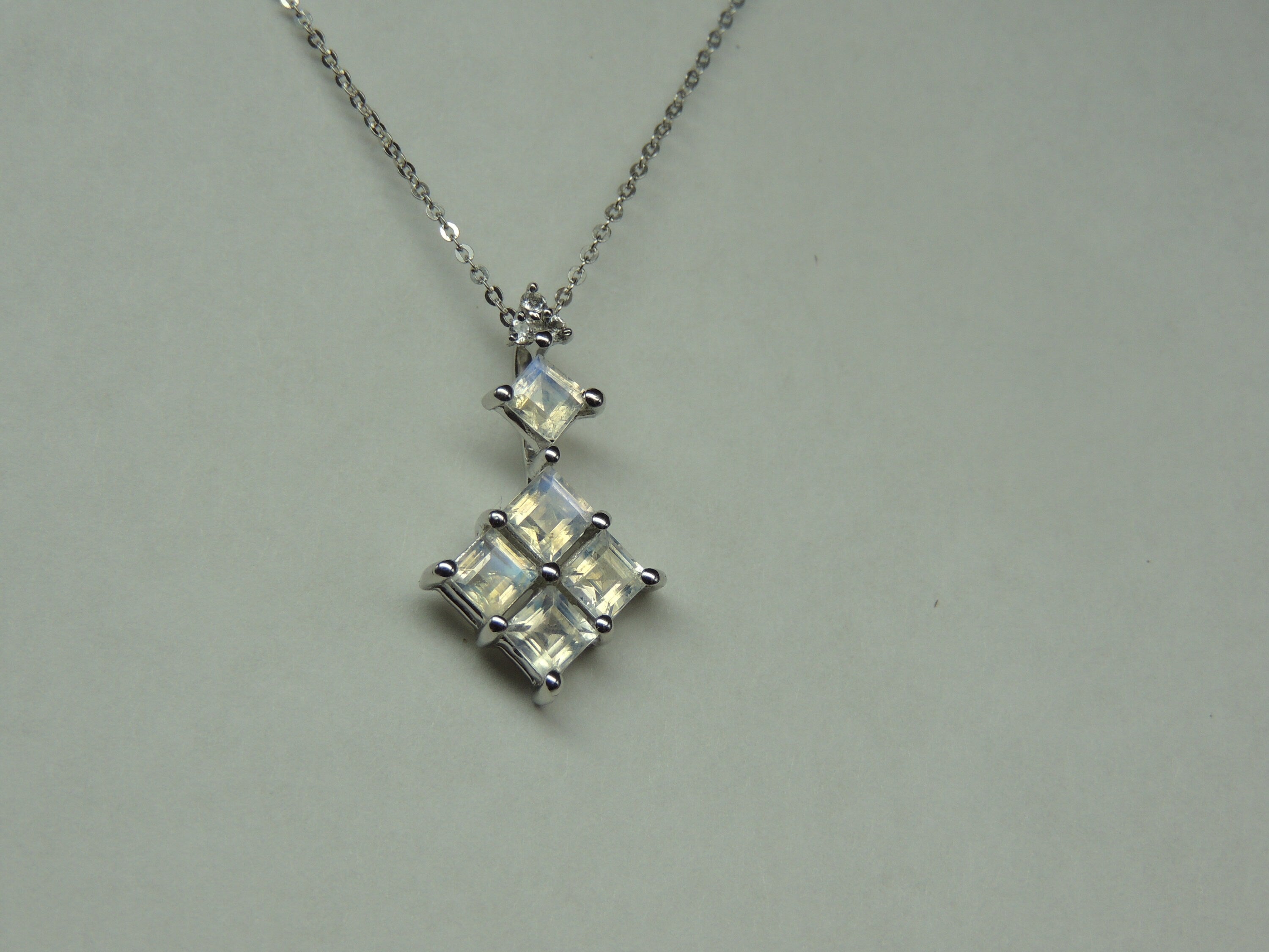 Edler 1,55 Carat Mondlichttopas Anhanger 925 Silber  Mondlicht Topas