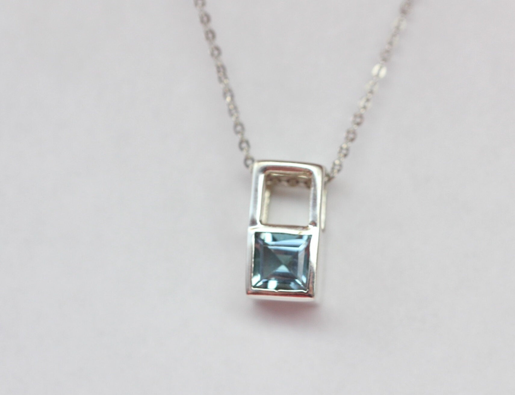 Design pur 0,6 Carat Blautopas Anhänger 925 Silber Colier Kette  Designschmuck