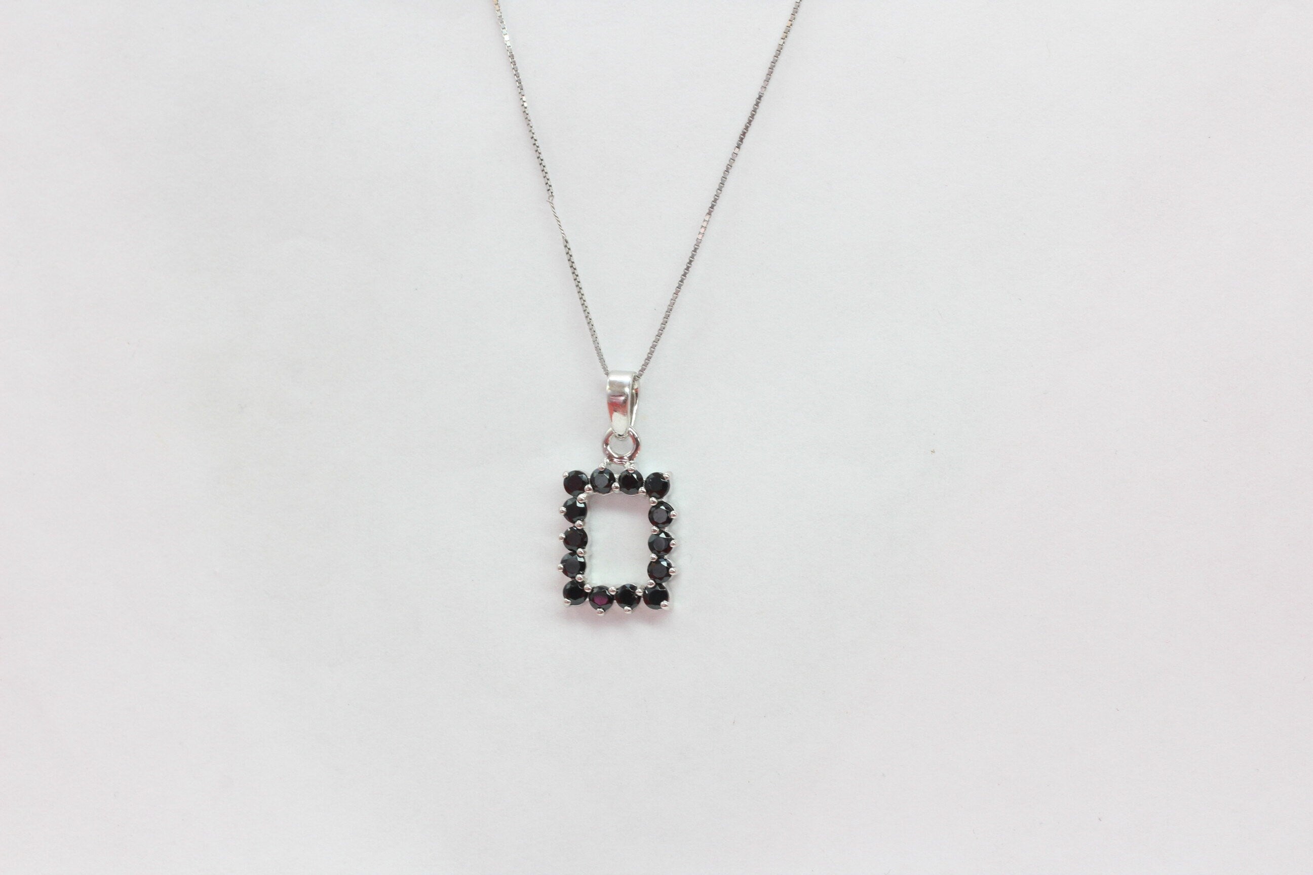 Edler 2,05 Carat schwarzer Spinell Anhanger 925 Silber Collier Kette schwarzer Edelstein