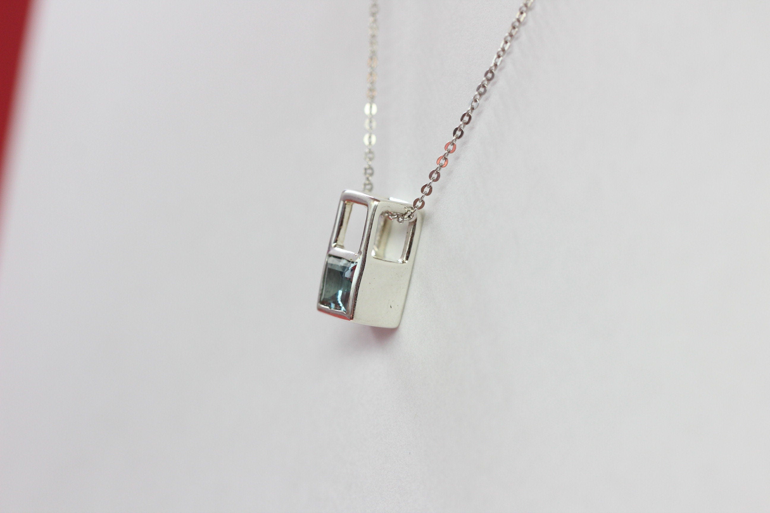 Design pur 0,6 Carat Blautopas Anhänger 925 Silber Colier Kette  Designschmuck