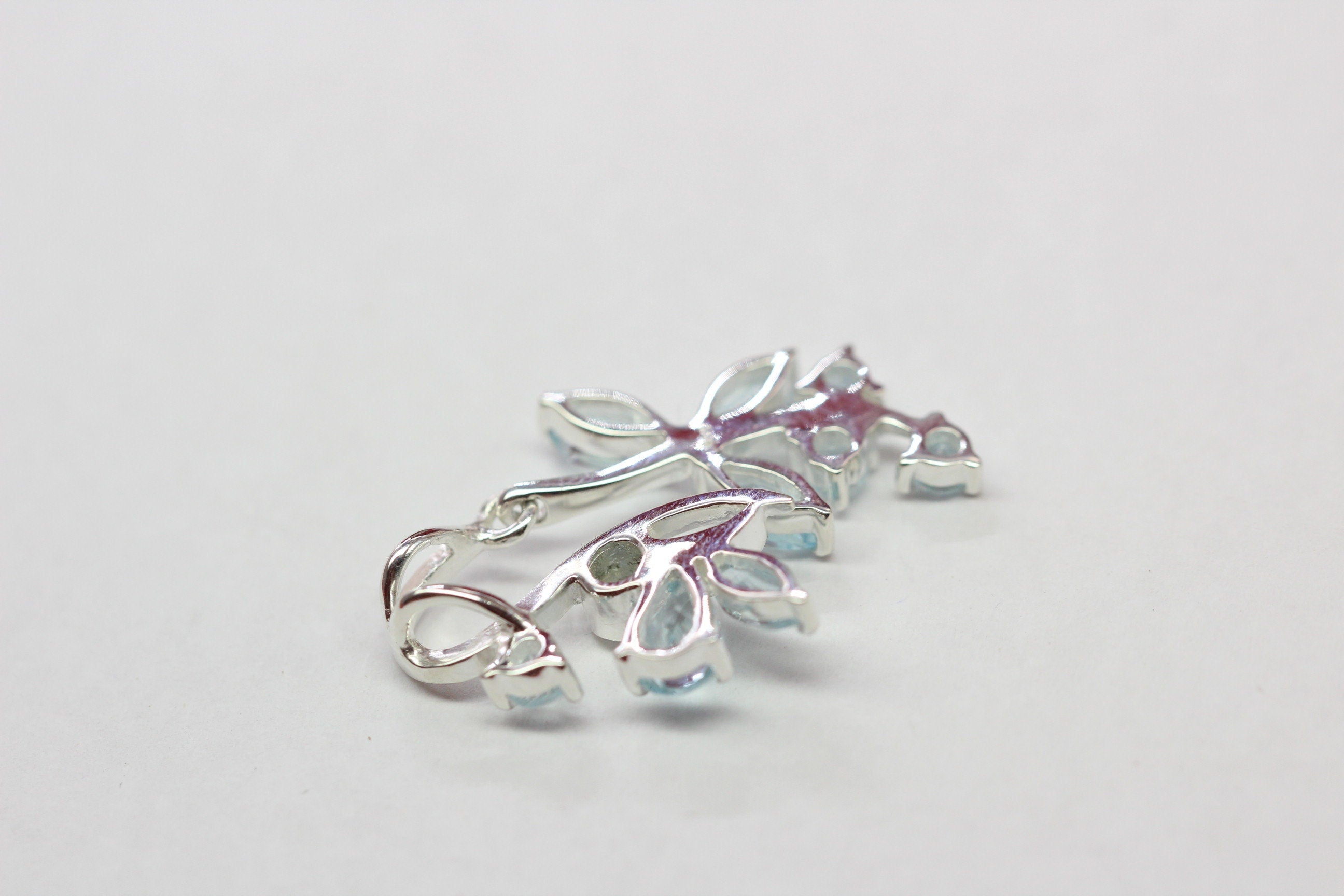 Edler 1,36 Carat Blautopas Libellen Blumen Anhanger 925 Silber Collier Kette Top