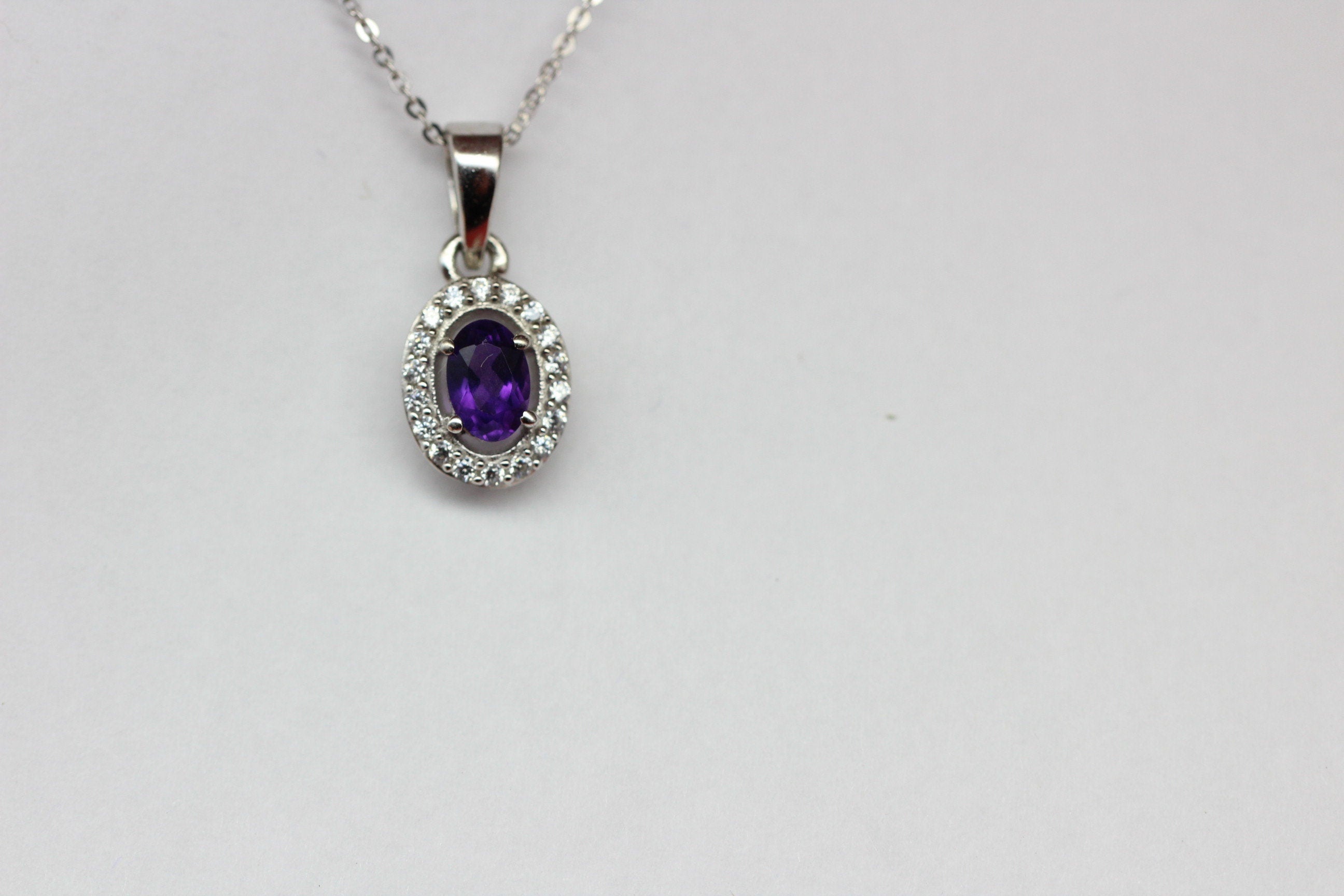 Edler 0,4 Carat Amethyst Anhanger 925 Silber Collier Kette Zirkonia American Diamant