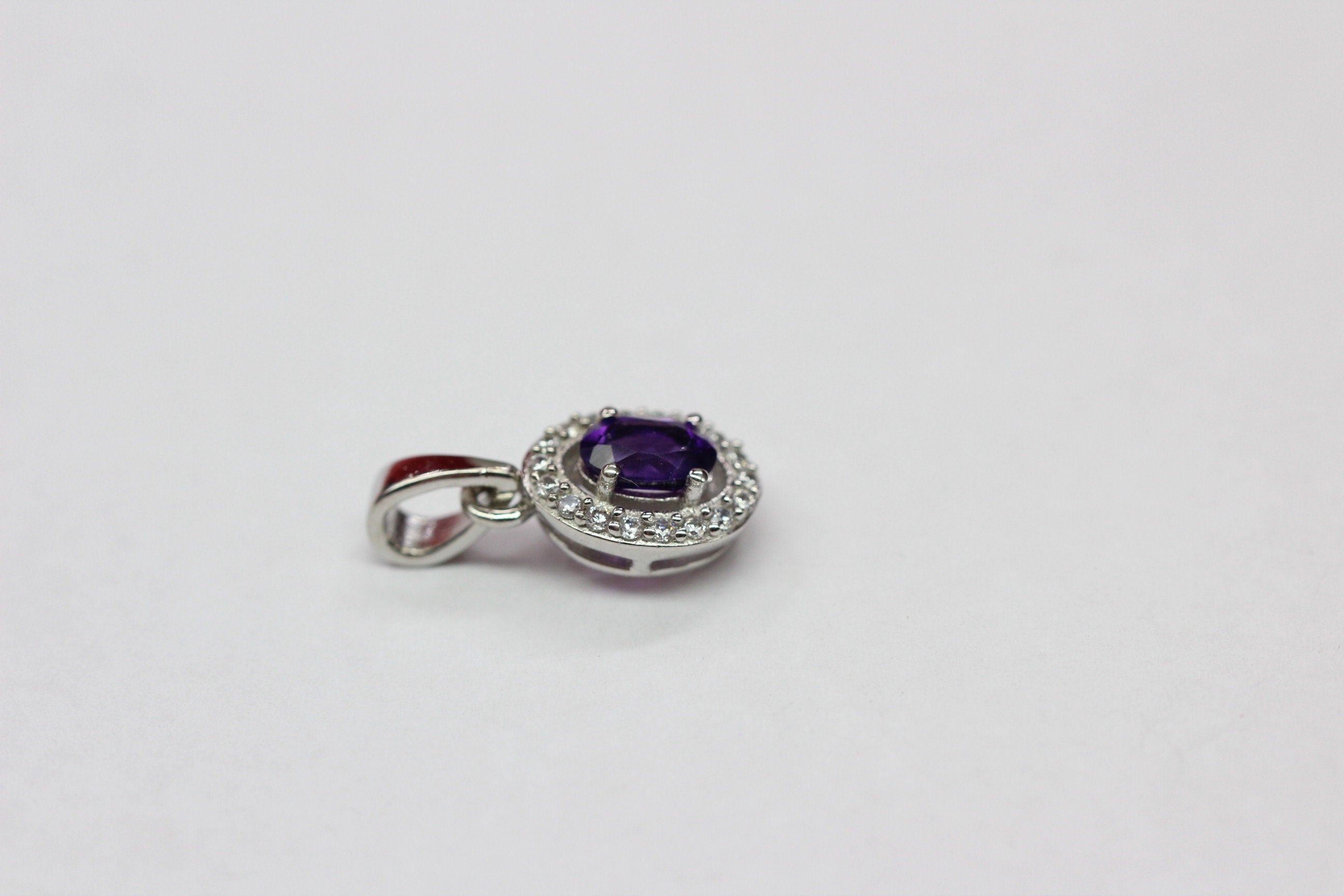 Edler 0,4 Carat Amethyst Anhanger 925 Silber Collier Kette Zirkonia American Diamant