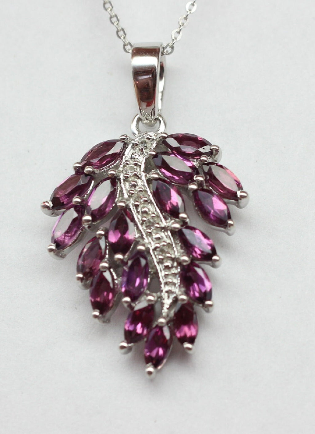 Edler 3,05  Carat Rhodolith weisstopas Anhanger 925 Silber Collier Kette Top Edel