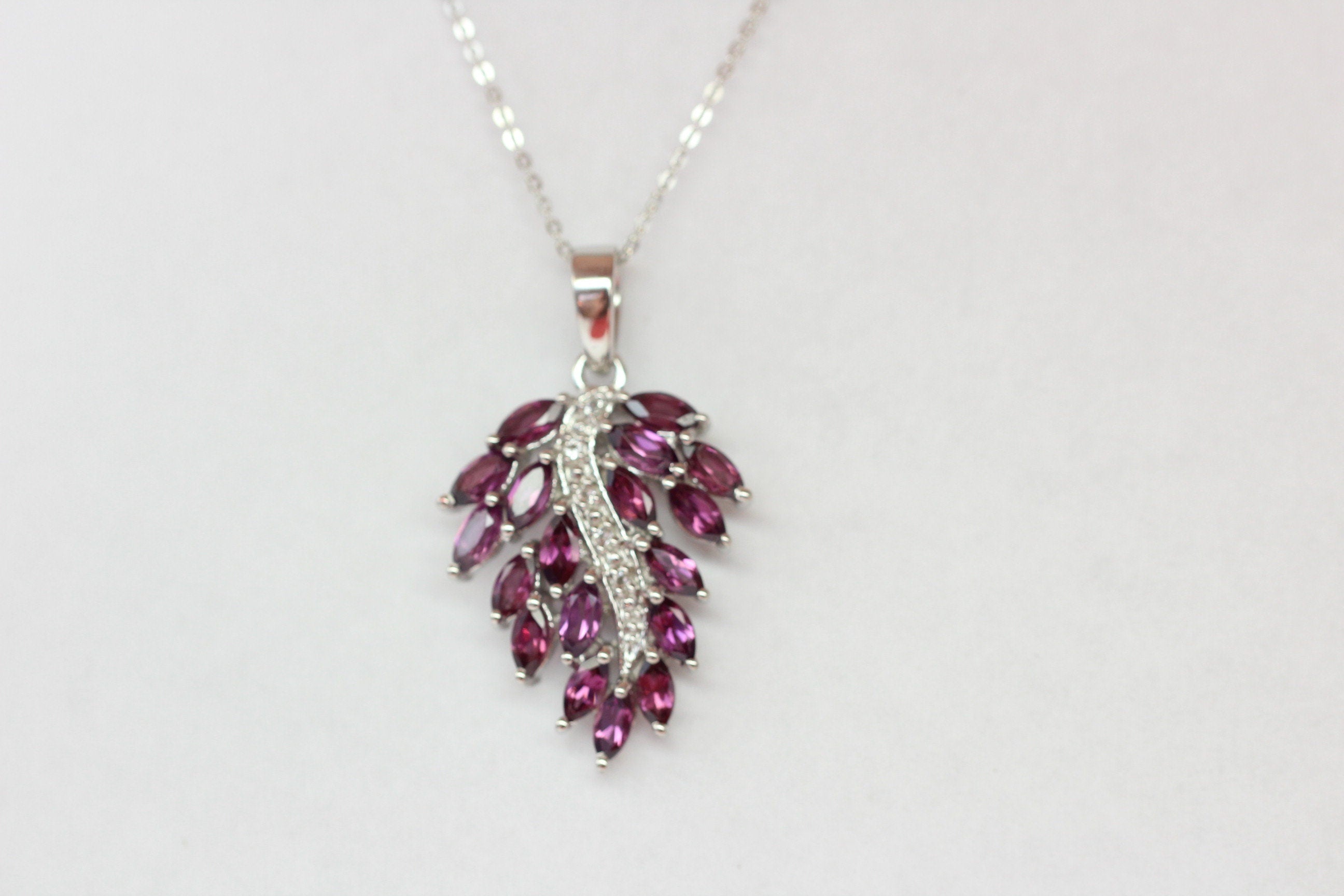 Edler 3,05  Carat Rhodolith weisstopas Anhanger 925 Silber Collier Kette Top Edel