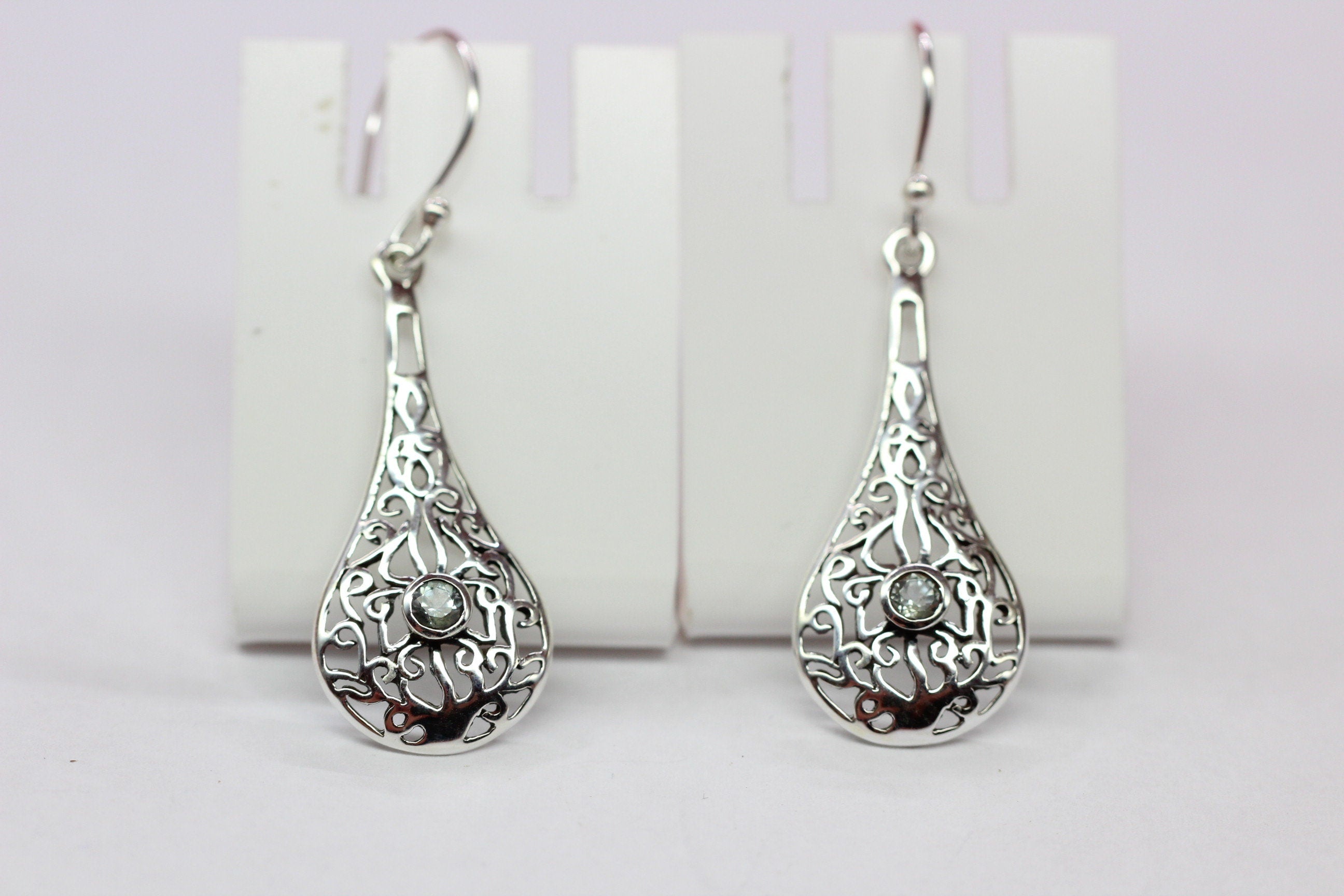 Edle 0,2 Carat Blautopas Ohrhanger filigran gearbeitet 925 Silber sky blue Topas