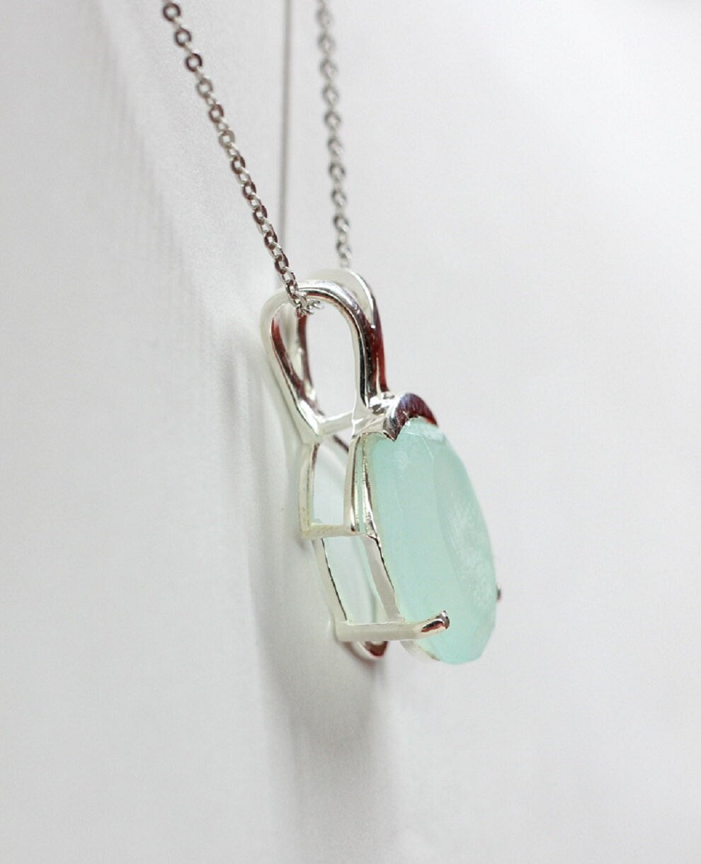 Aqua Chalcedon Anhänger Silber 925  Edles Collier mit 4,9 ct Edelstein, Handgefertigt, Pastellblauer Stein, Maritimer Schmuck Geschenk