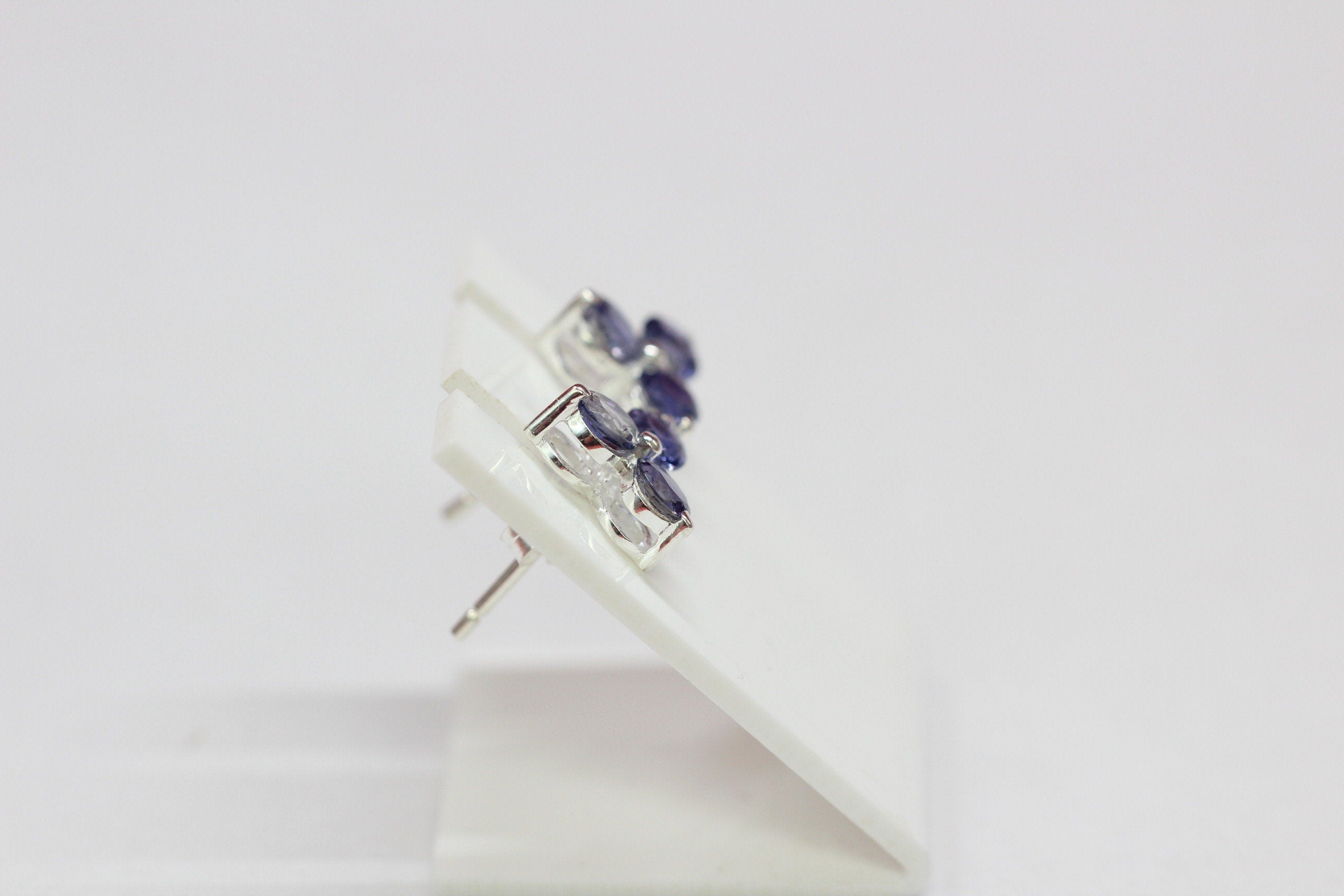Edle 0,52 Carat Iolith Ohrstecker 925 Siilber Wassersahir Luchssaphir Ohrschmuck