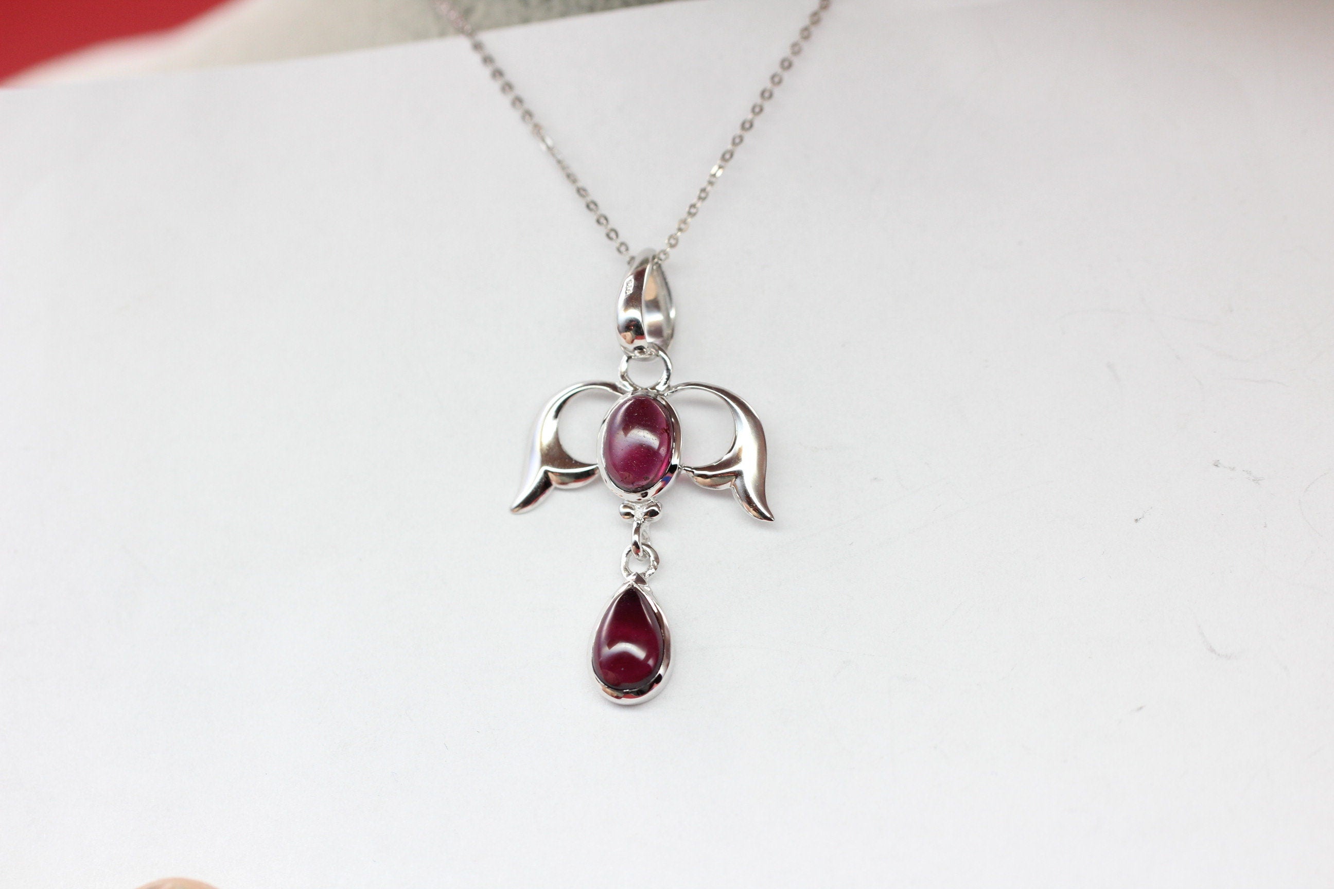 Edler 3,4 Carat Granat Anhanger Cabochon Schliff 925 Silber Collier Kette Top