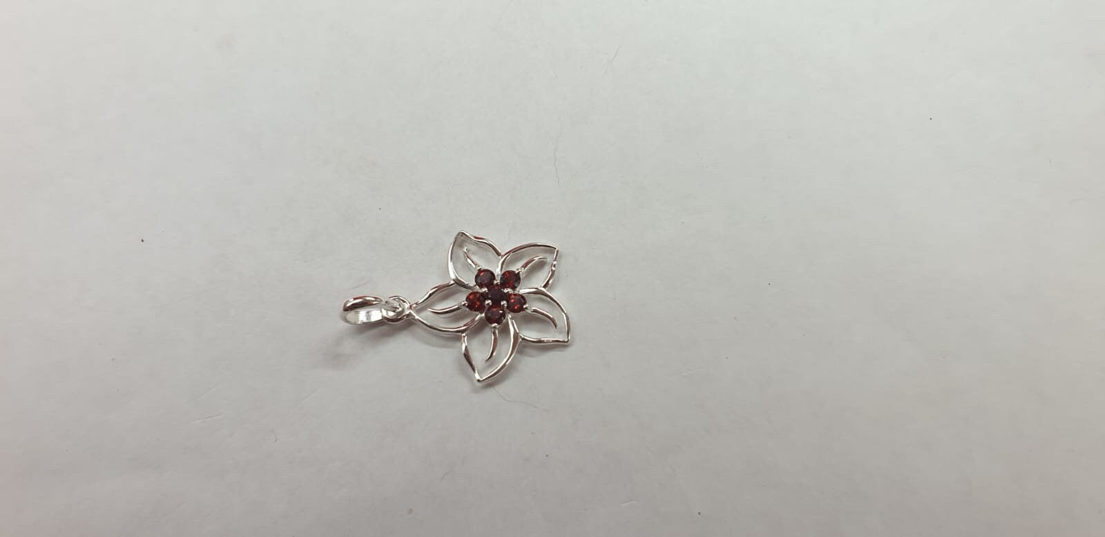 Edler 0,19 Carat Granat Blumen Anhänger 925  Silber  blutrot filigran schön