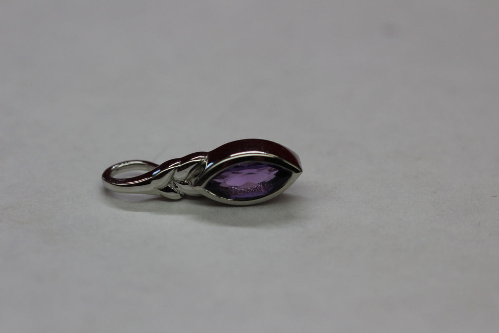 Edler 0,94 Carat Amethyst Anhanger 925 Silber Collier Kette violetter Edelstein