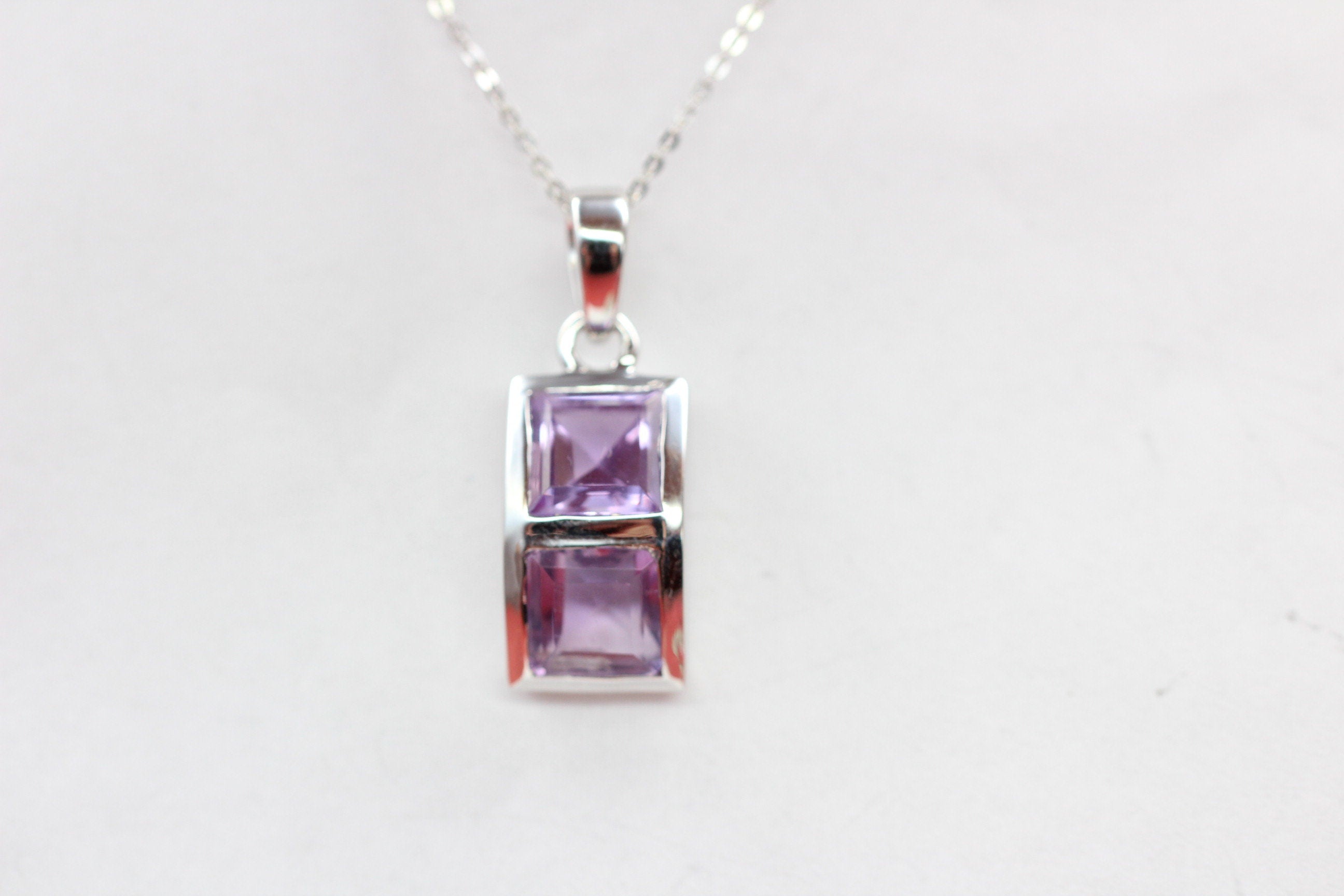 Echter Amethyst Anhänger 925 Silber - 2,9 Karat Violetter Edelstein - Geburtsstein Februar - Geschenk für Sie - Handgefertigter Schmuck"
