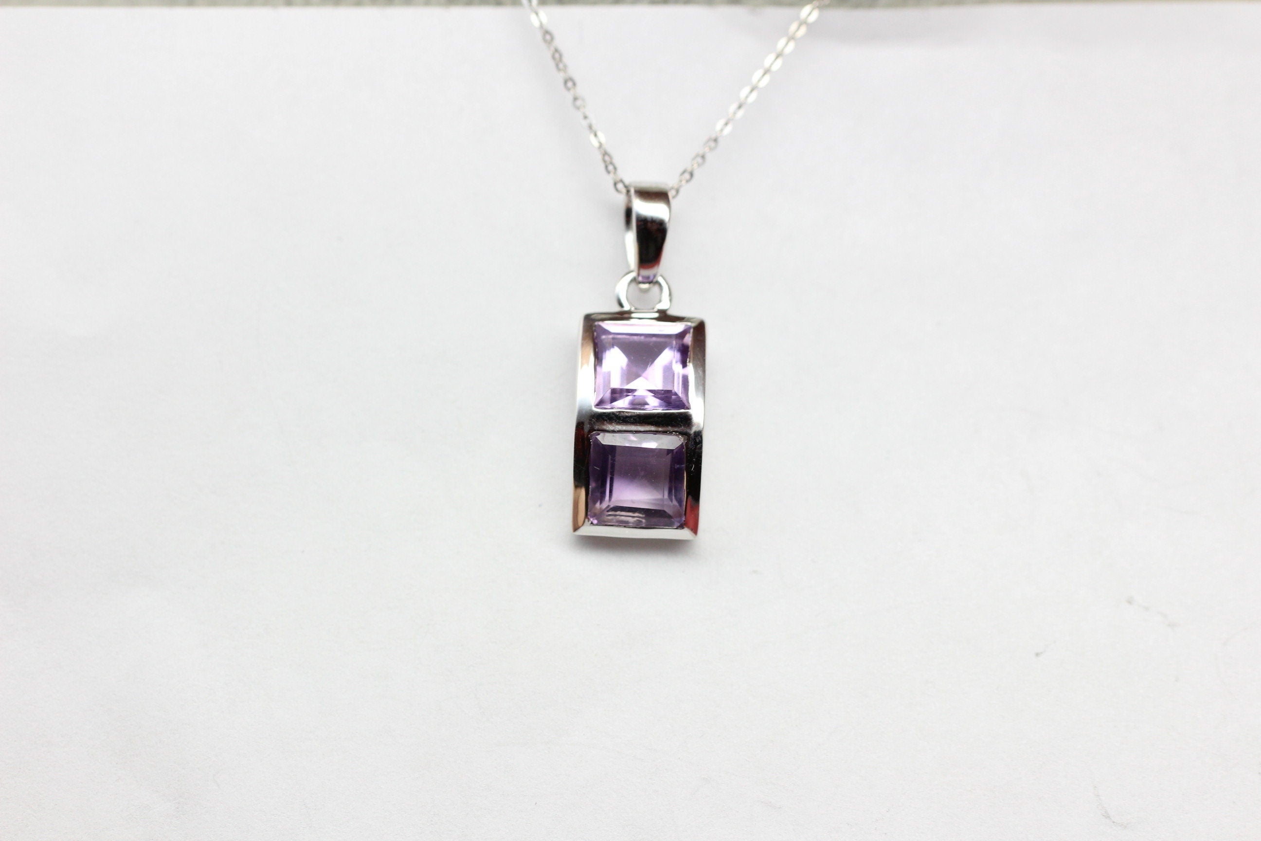Echter Amethyst Anhänger 925 Silber - 2,9 Karat Violetter Edelstein - Geburtsstein Februar - Geschenk für Sie - Handgefertigter Schmuck"