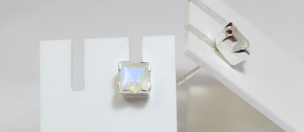Edler 1,6 Carat Mondlichttopas Ohrstecker 925 Silber Ohrring Ohrschmuck Mondstein
