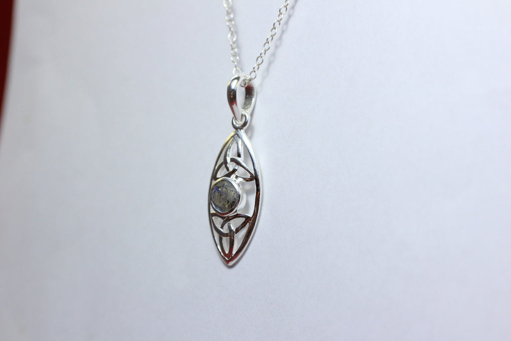 Echter Labradorit Anhänger Silber 925, Schimmernder Edelstein, Designer Kettenanhänger, Boho Schmuck 0,8 ct Naturstein Modernes Silberdesign