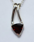 Edler 2,0 Carat Granat Anhanger 925 Silber Collier Kette blutroter Edelstein