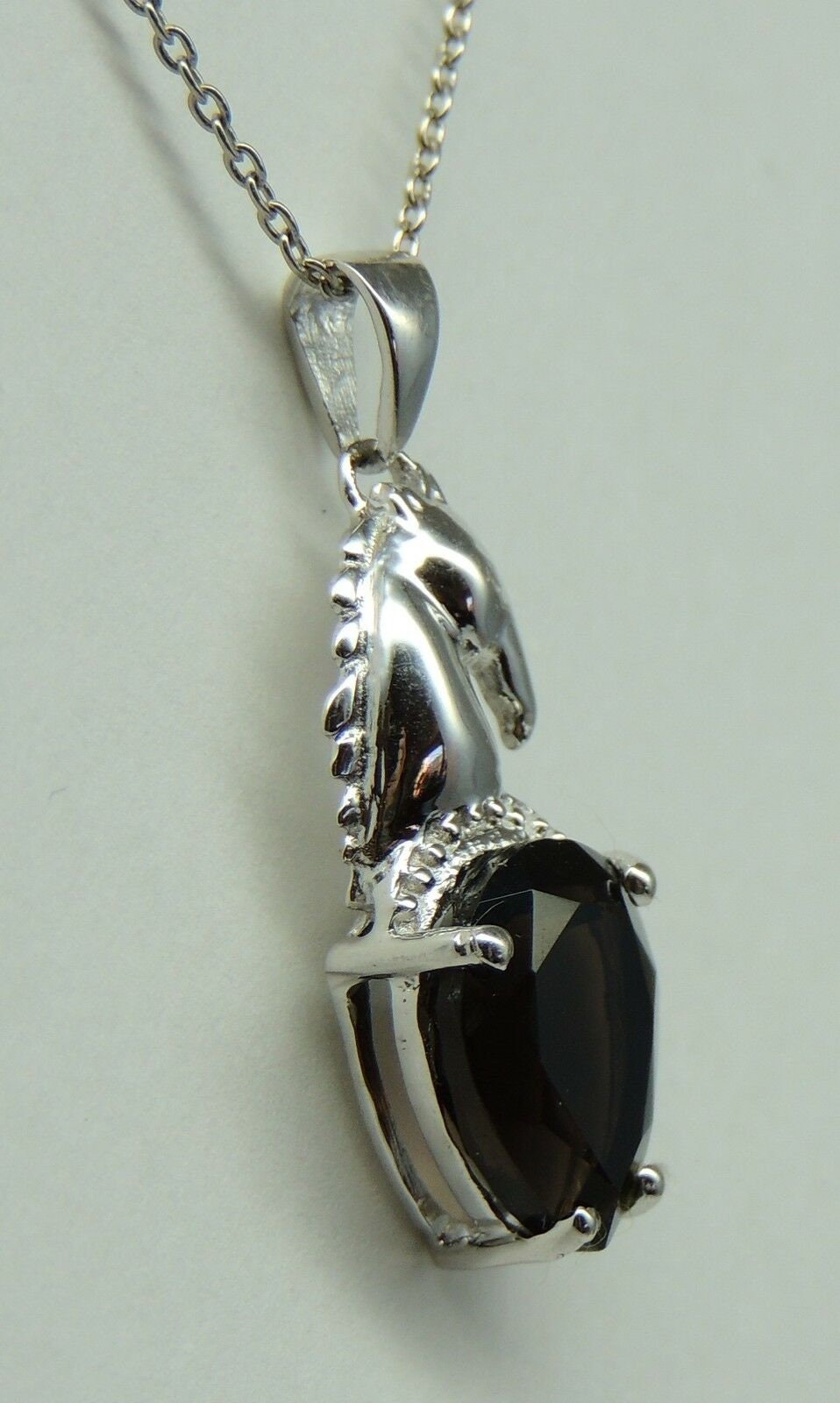 3,75 Carat Rauchquarz Pferde Anghanger 925 Silber Colier Kette