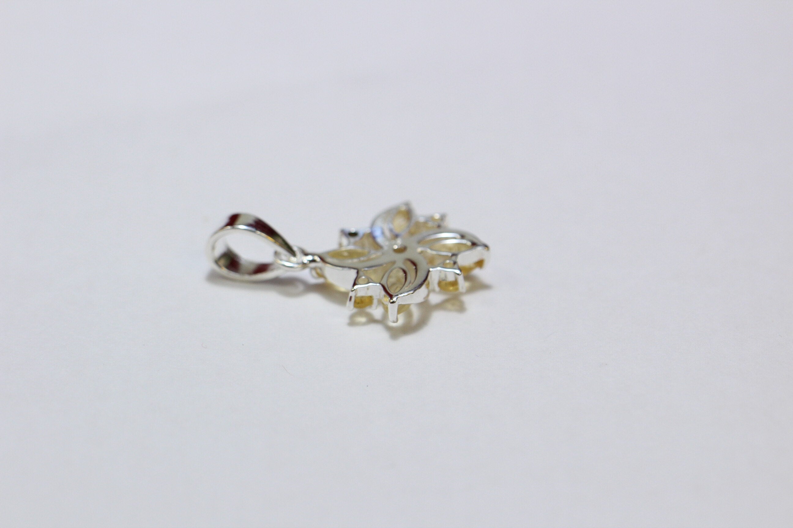 Echter Citrin Anhänger 925 Silber  0,8 Karat Gelber Edelstein Schmuck  Goldener Edelstein Anhänger Handgefertigt  Geschenk für Sie
