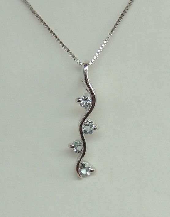 Edler 0,63 Carat Blautoas Anhanger 925 Silber Topas Collier Kette Sky blue Topas