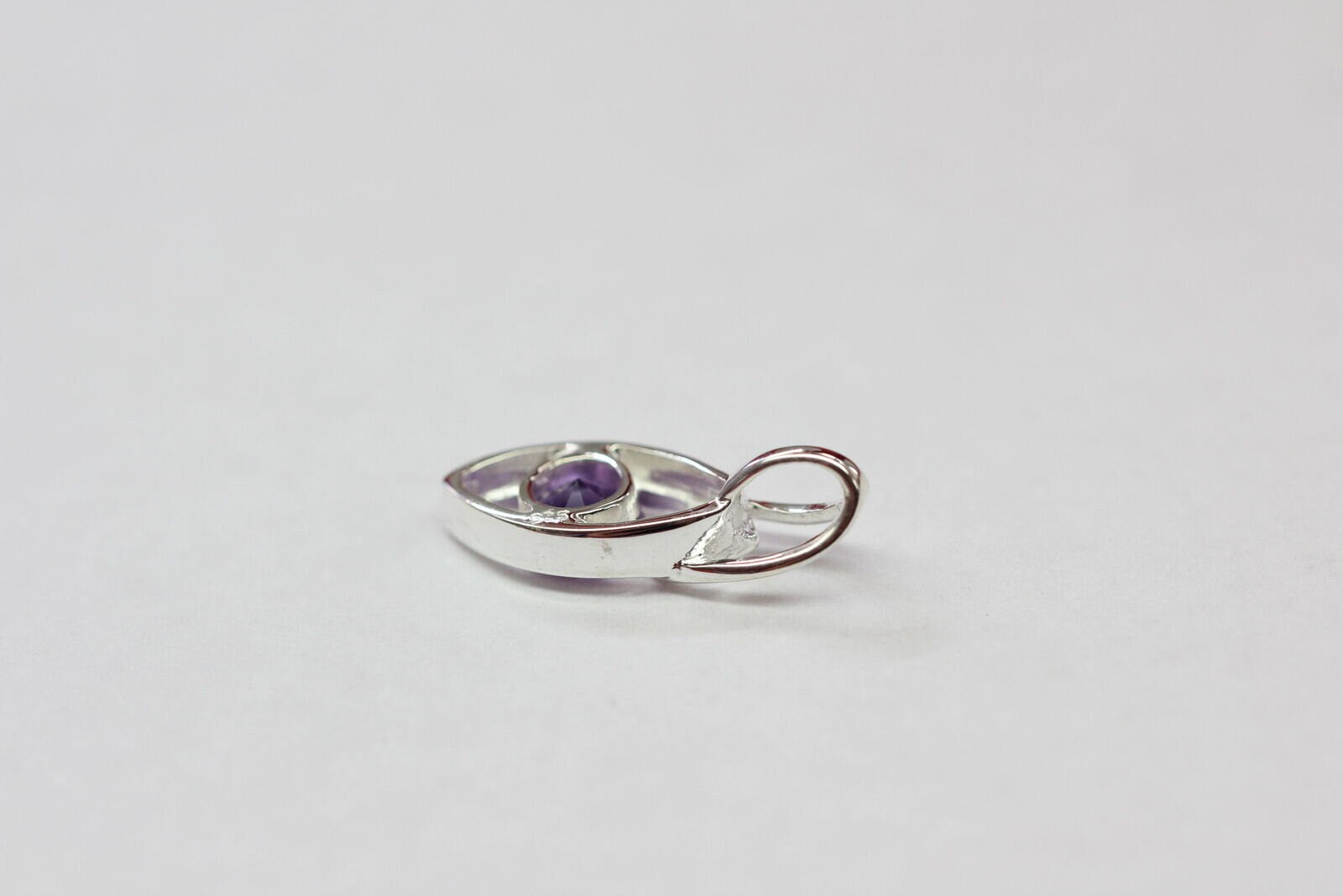 Amethyst Kettenanhänger Silber 925  0,42 ct Edelstein  Modernes Design