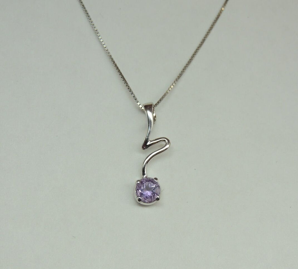 Amethyst Anhänger 925 Silber (ohne Kette) - 0,59 Karat Violetter Edelstein - Handgefertigtes Schmuckstück - Geburtsstein Februar