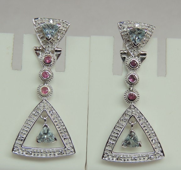 LuxuriGrasse 1,82 Carat Blautopas Rubin Ohrstecker 925 Silber himmelblauer Topas Ohrschmuck