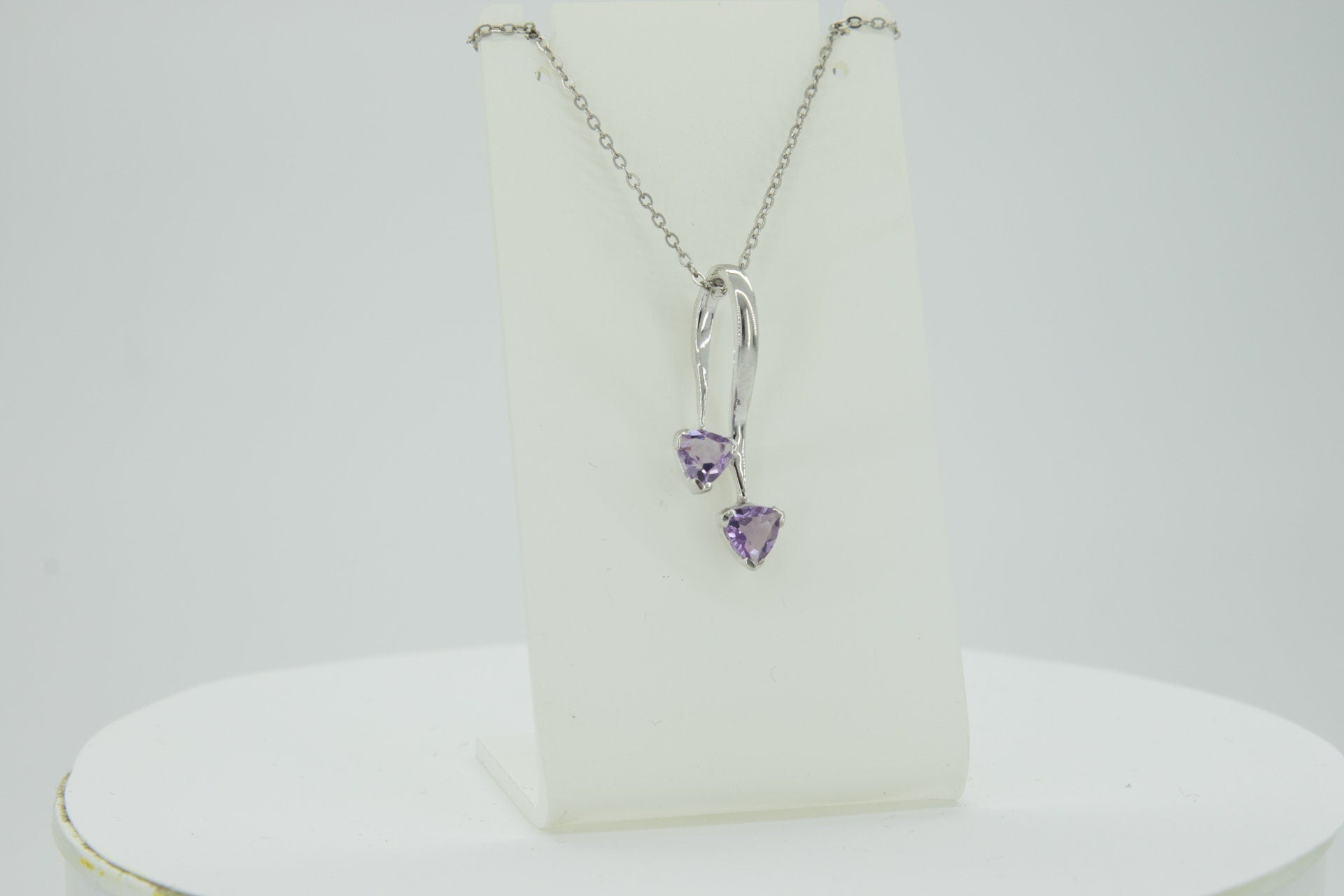 Amethyst Kette Silber 925 - Geburtsstein Februar Geschenk - Trillion Schliff Anhänger - Minimalistischer Violetter Schmuck - Edles Unikat