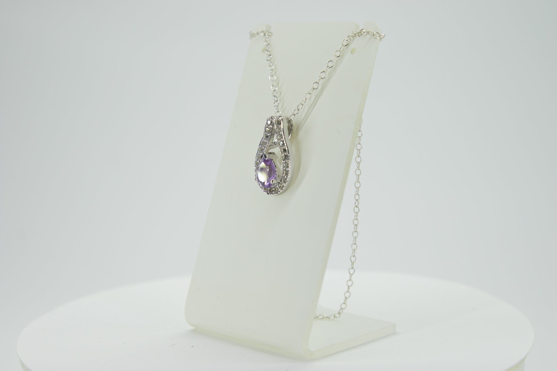 Amethyst Anhänger 925 Silber, Lila Edelstein Kette mit Weißtopas, Februar Geburtsstein, Elegantes Geschenk für Sie, Handgefertigter Schmuck