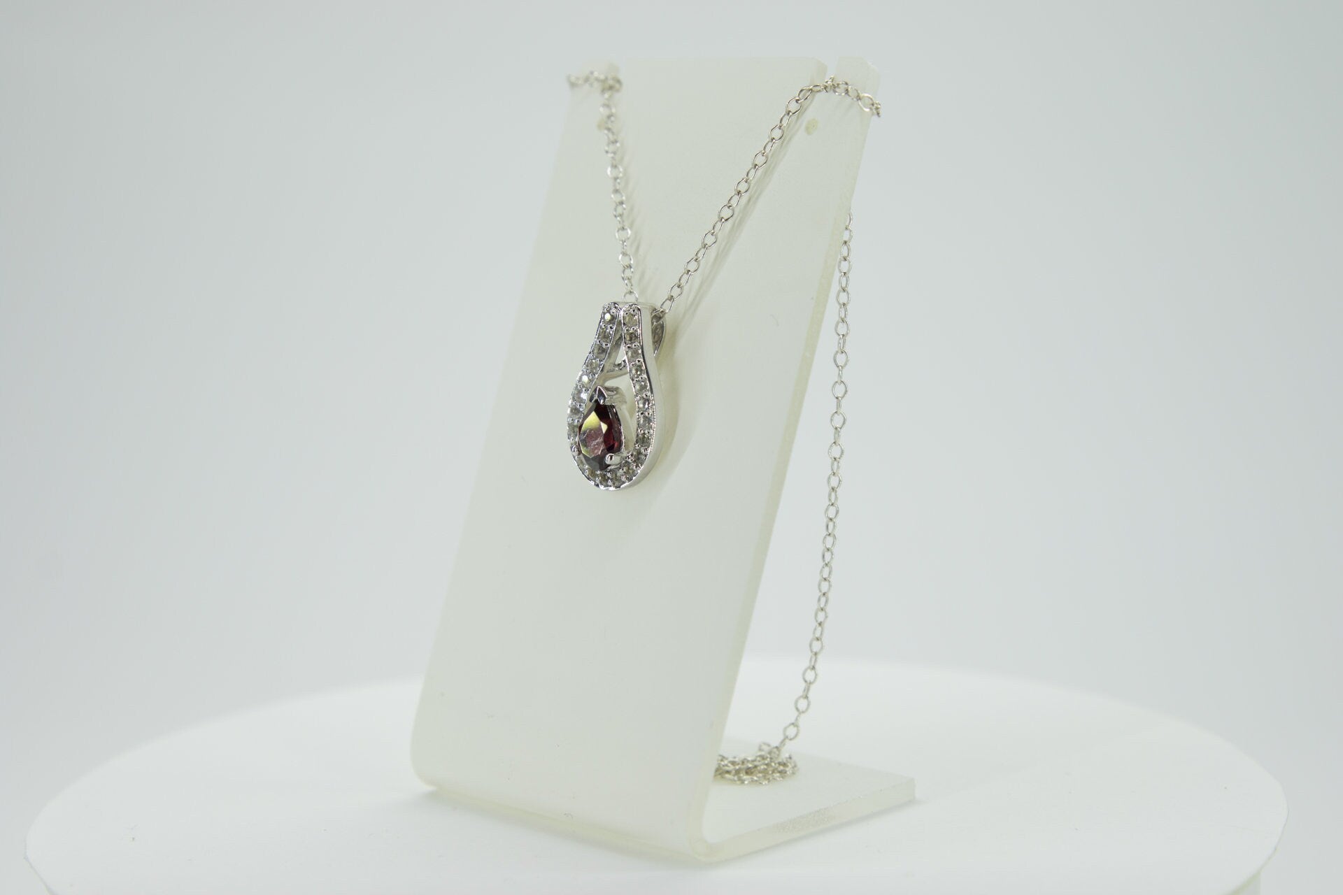 0,65 Carat Granat Anhanger 925 Silber weisstopas 925 Silber Collier Kette