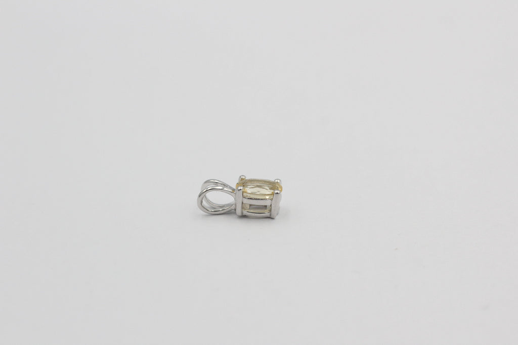 Edler 0,70 Carat Citrin Anhanger 925 Silber Collier Kette gelber Edelstein