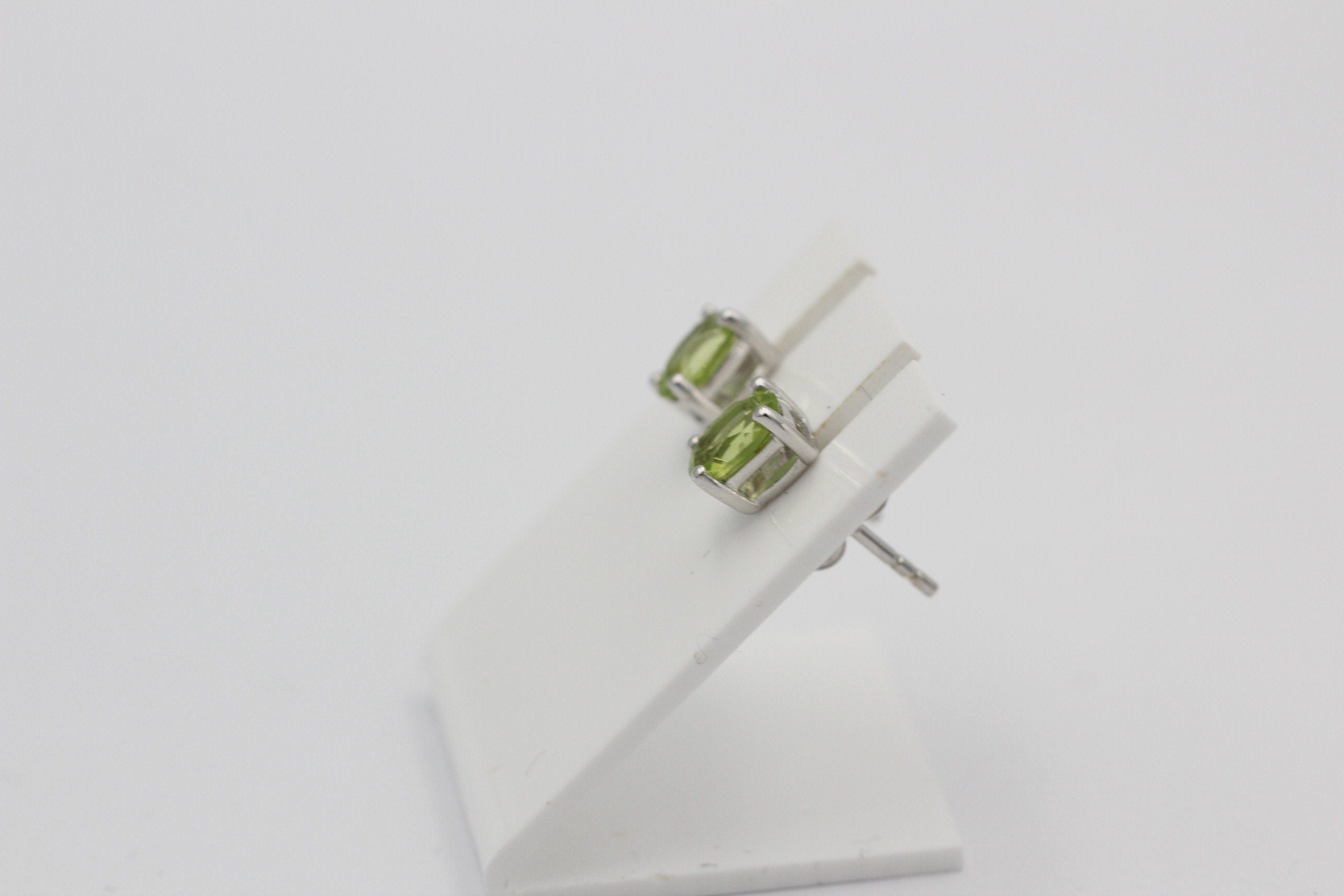 Edle 1,0 Carat Peridot  Ohrstecker 925 Silber Ohrring Ohrschmuck Olivin Top