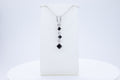 Edler 0,69 Carat schwarzer Spinell Anhanger 925 Silber Collier Kette Edelstein