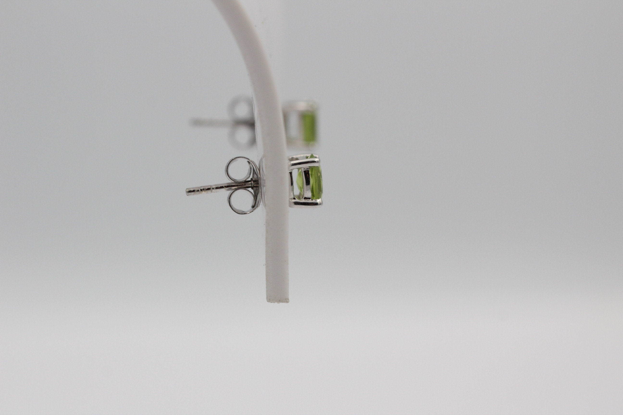 Edle 1,0 Carat Peridot  Ohrstecker 925 Silber Ohrring Ohrschmuck Olivin Top