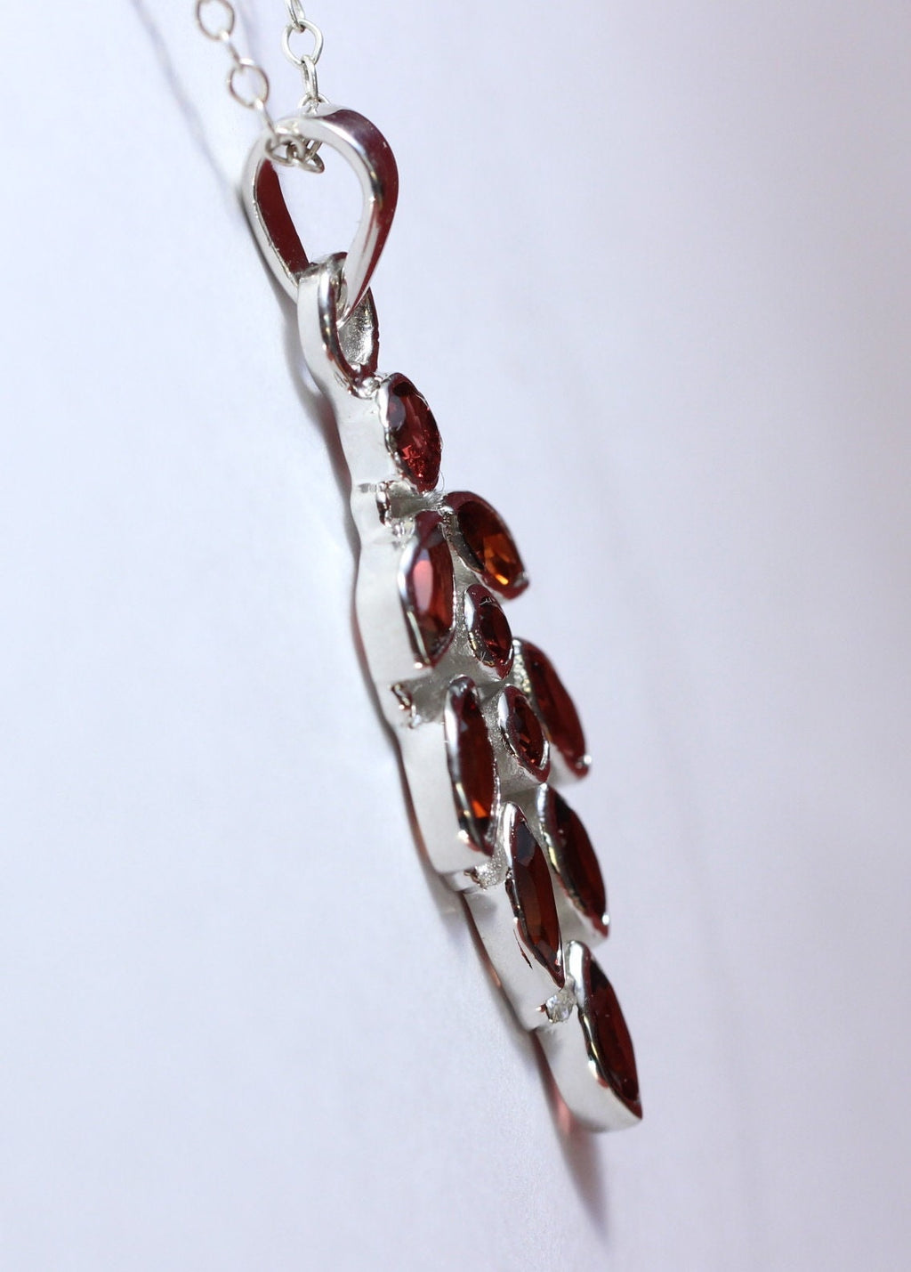 2,63 Carat Granat Designer Anhanger 925 Silber Collier Kette blutroter Granat