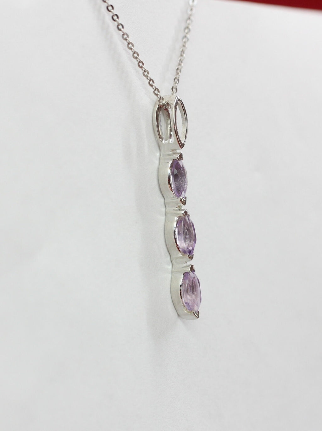 Edler 0,78 Carat Amethyst Anhanger 925 Silber Collier Kette Edelsteinanhanger