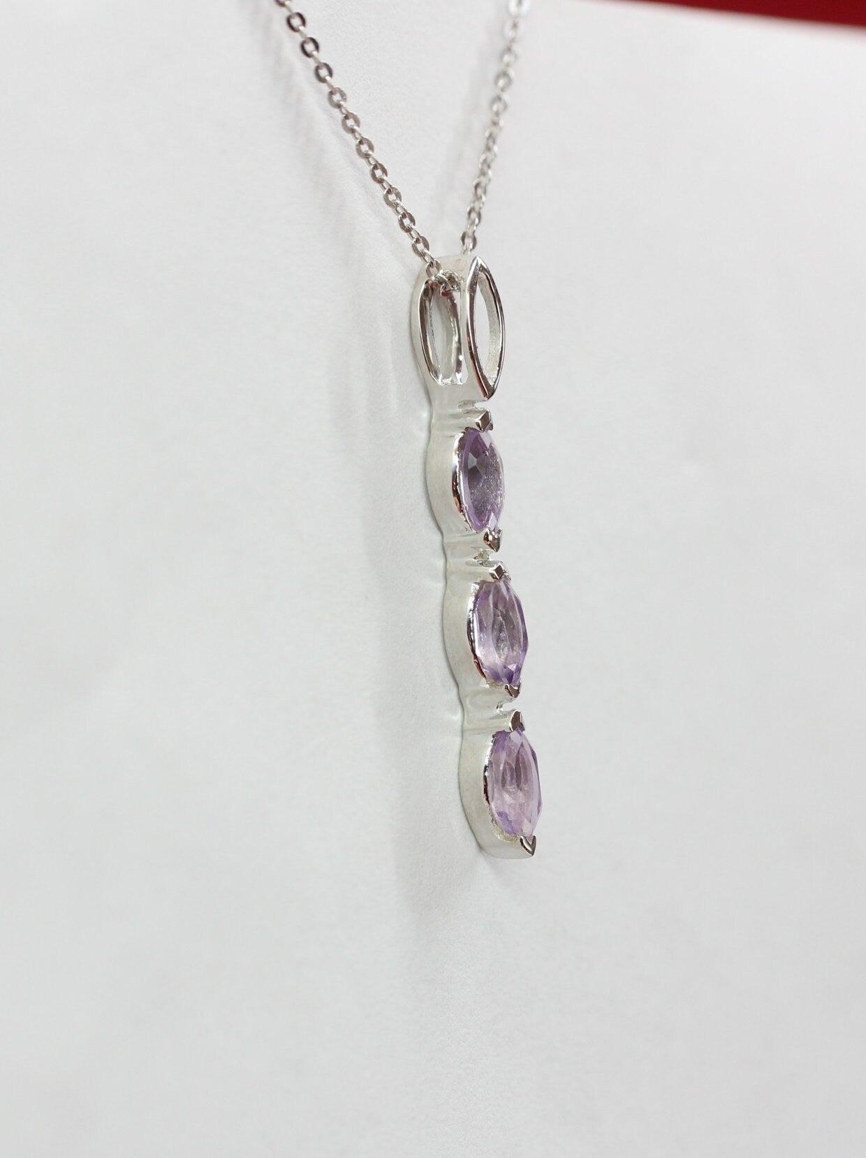 Edler 0,78 Carat Amethyst Anhanger 925 Silber Collier Kette Edelsteinanhanger