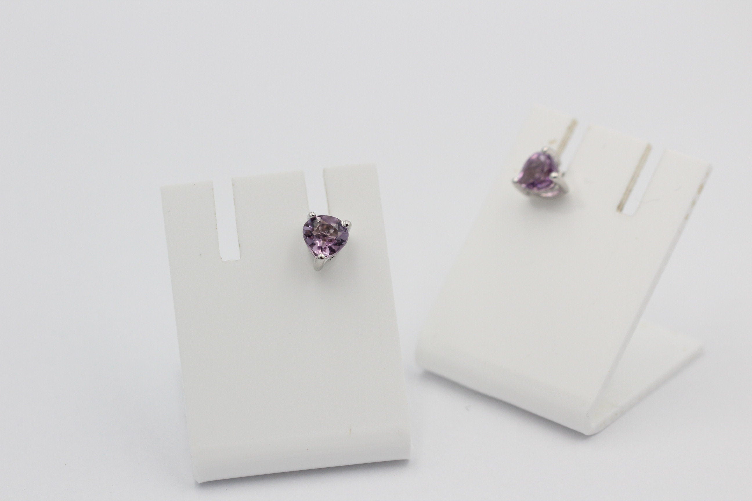 0,9 Carat Amethyst Herz Ohrstecker 925 Silber Herzohrstecker violetter Edelstein