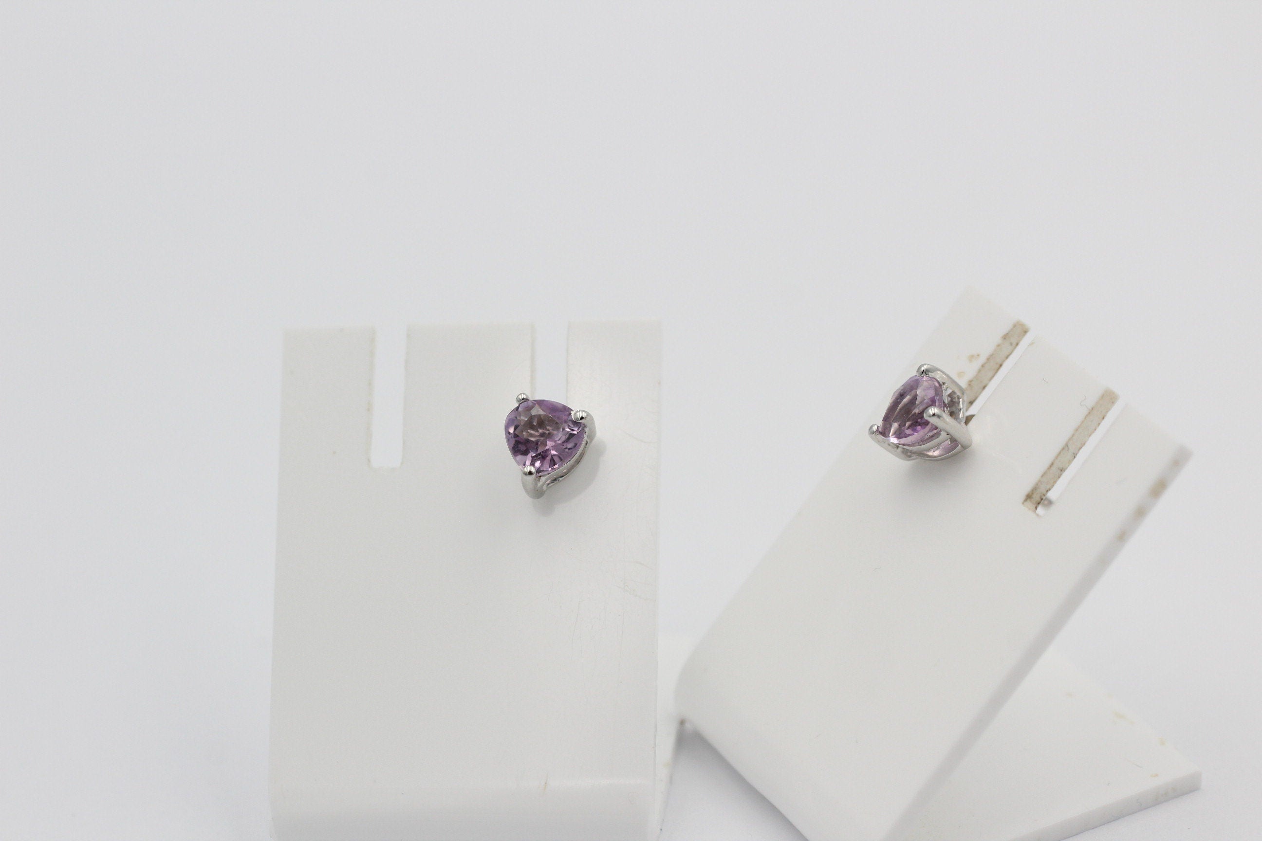 0,9 Carat Amethyst Herz Ohrstecker 925 Silber Herzohrstecker violetter Edelstein