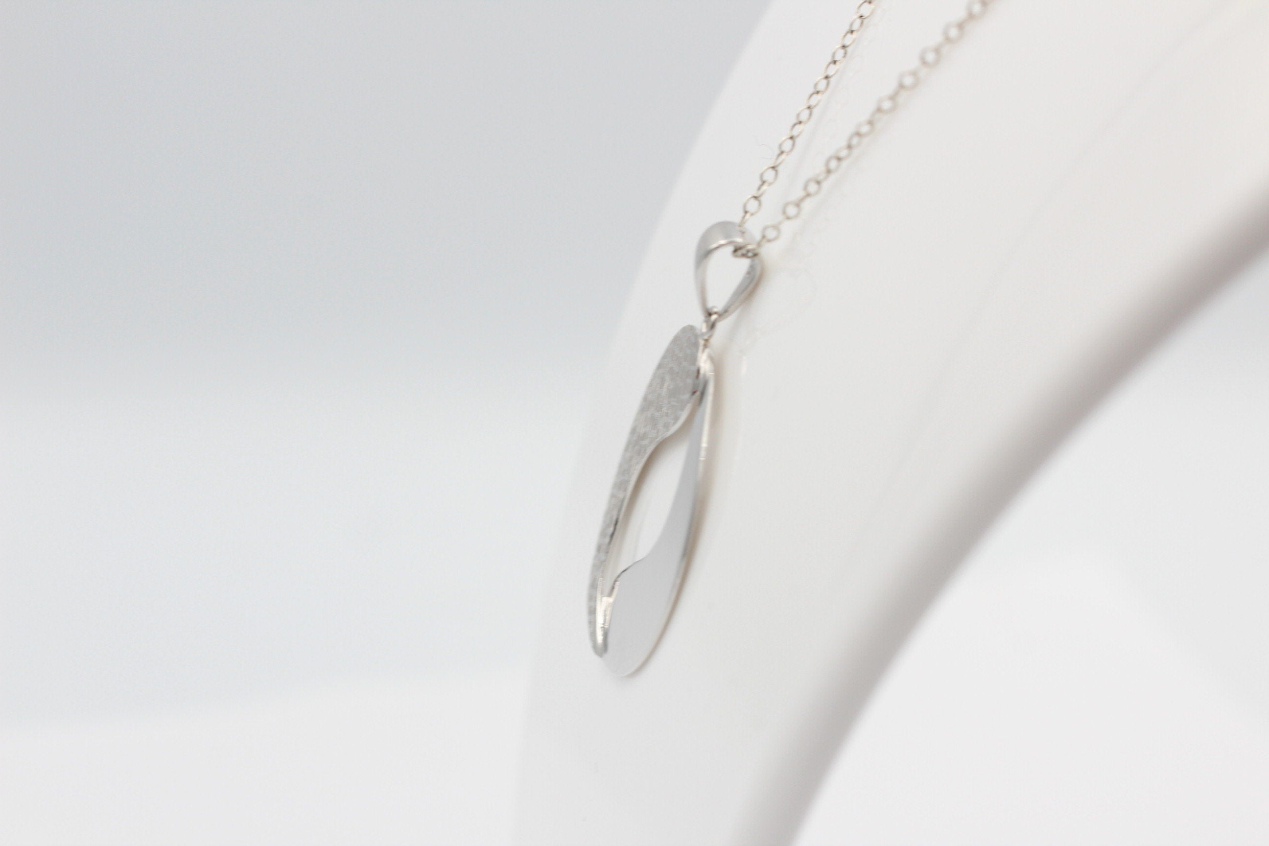 Anhänger rund 925 Sterling Silber rhodiniert mattiert Collier Kette Top Edel