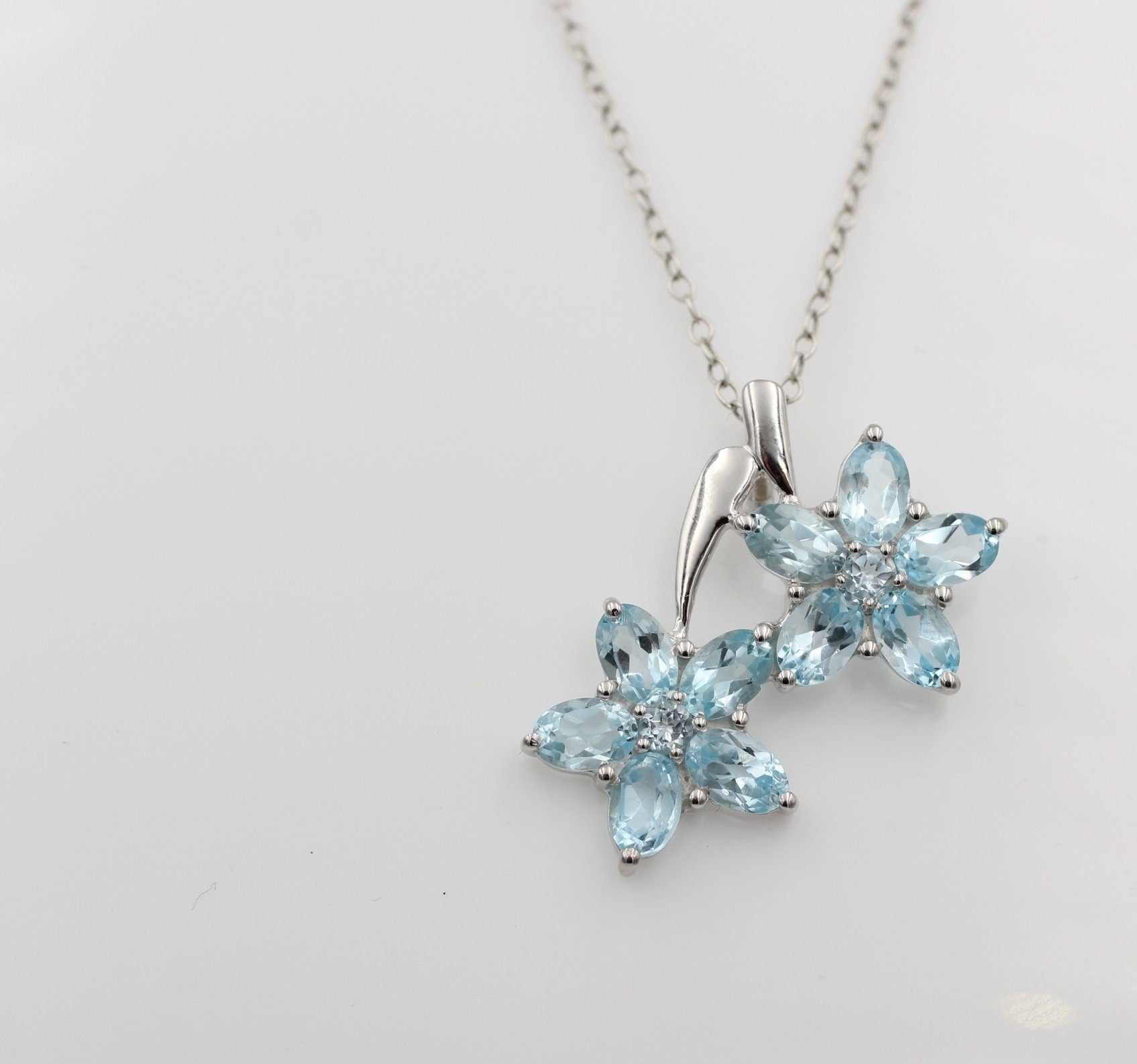 Edler 4,25 Carat Blautopas Blüten Anhänger 925 Silber Collier Kette sky blue Top