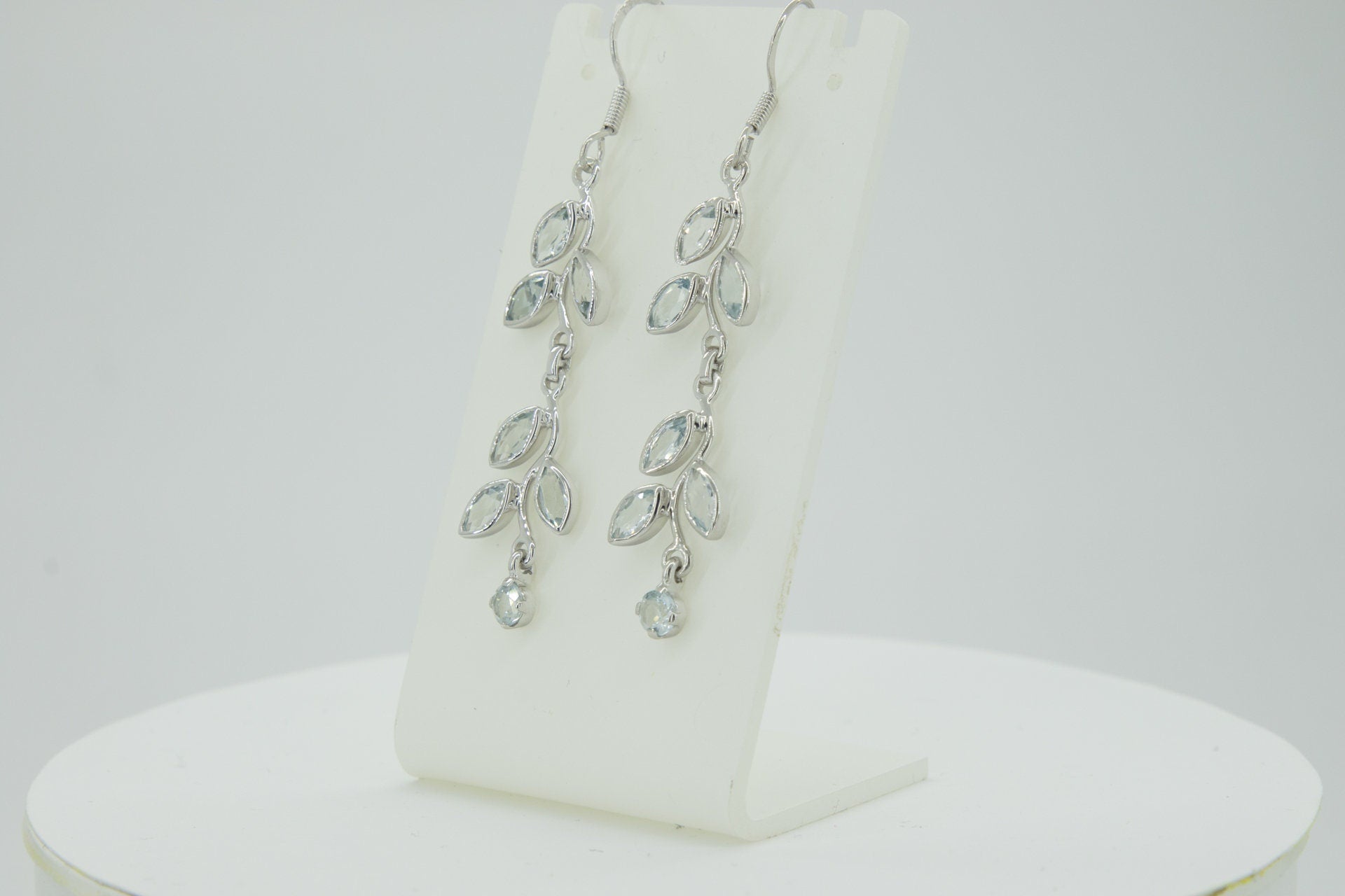 Edle florale 3,6 Carat Blautopas Ohrhanger 928 Silber romantische Ohrhanger