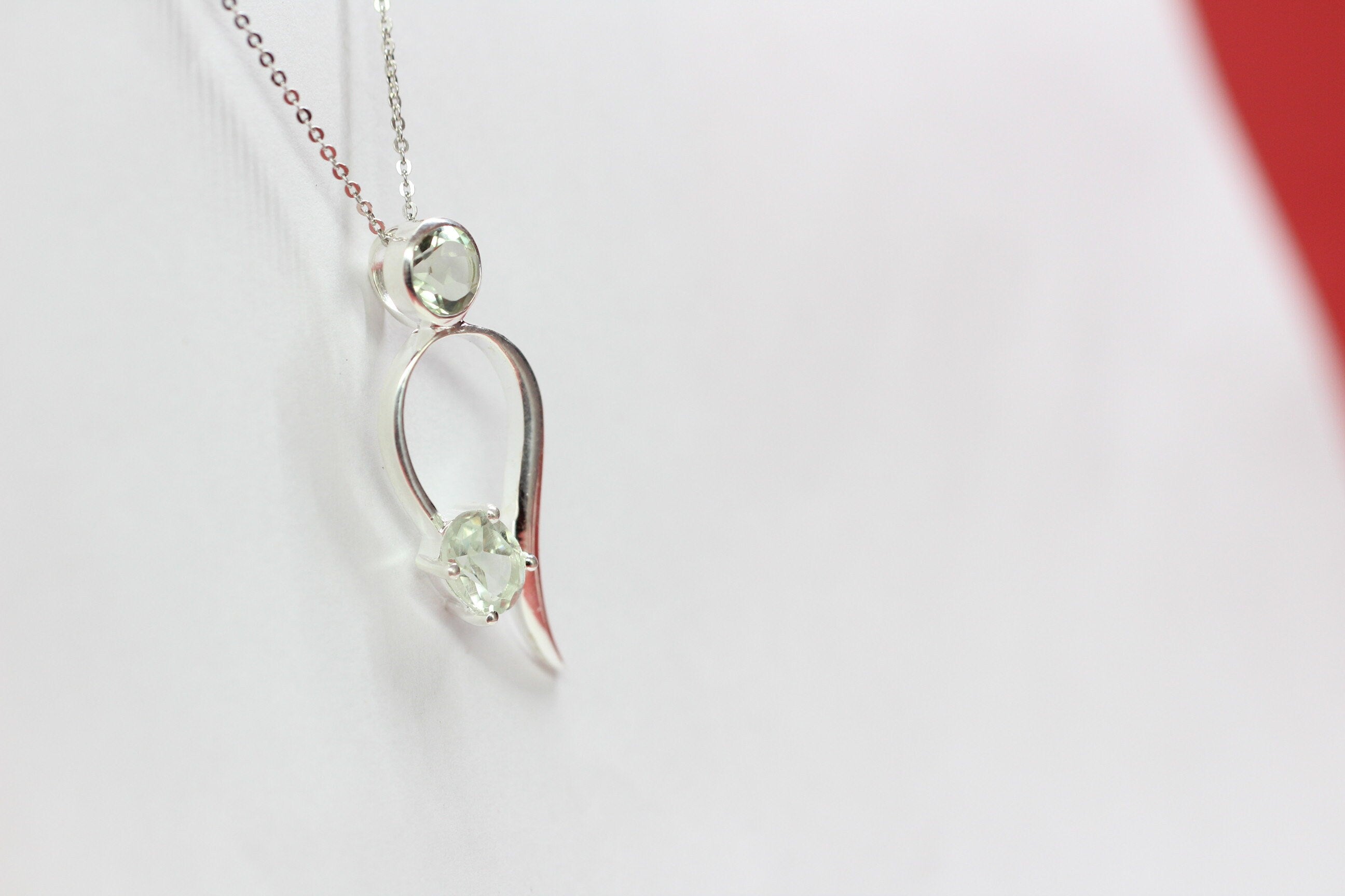 Edler 1,49 Carat moderner Prasiolith Anhanger 925 Silber Collier Kette graner Amethyst